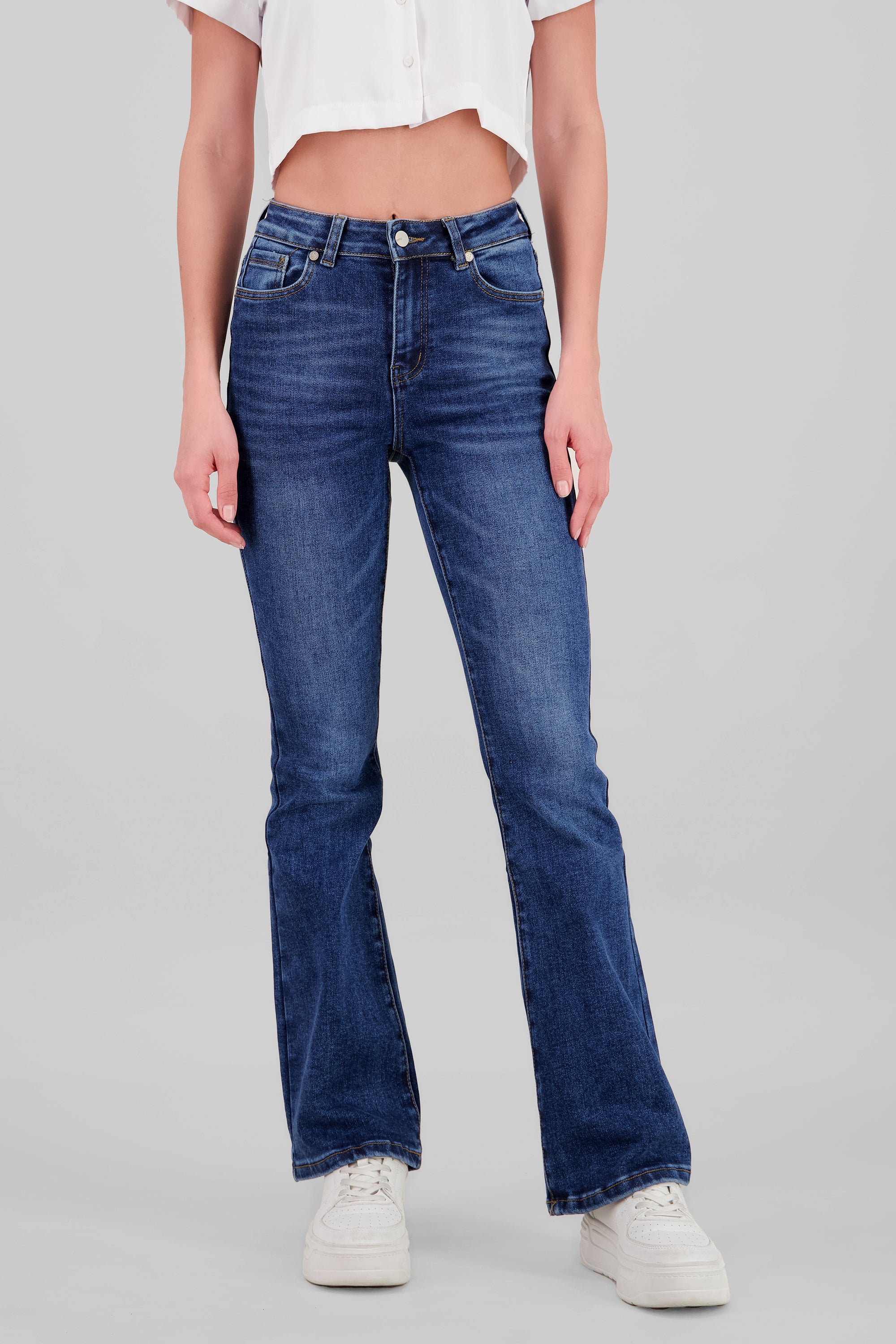 MEDIUM WASH