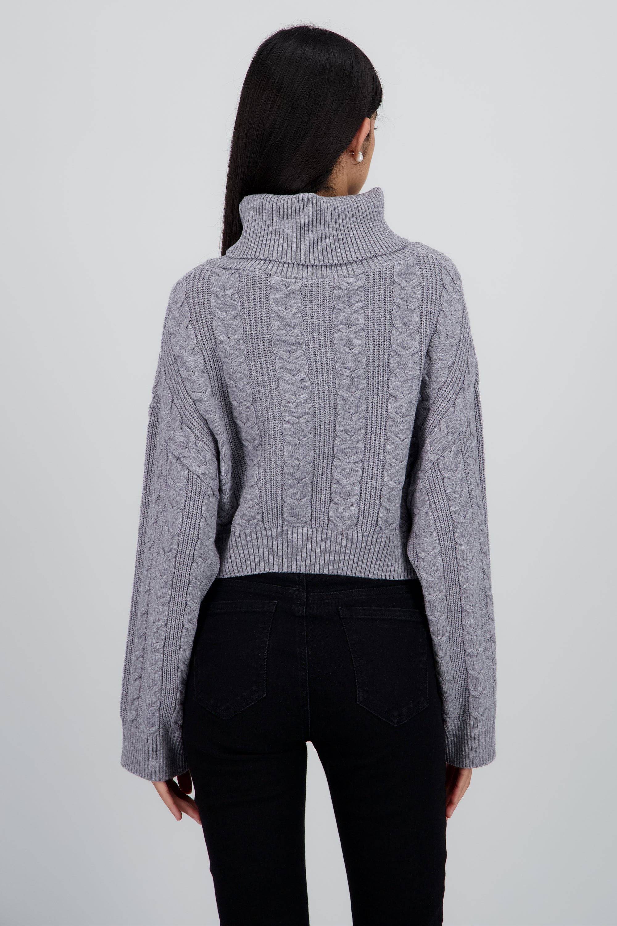 Sueter tejido detalle textra cuello GRIS JASPE