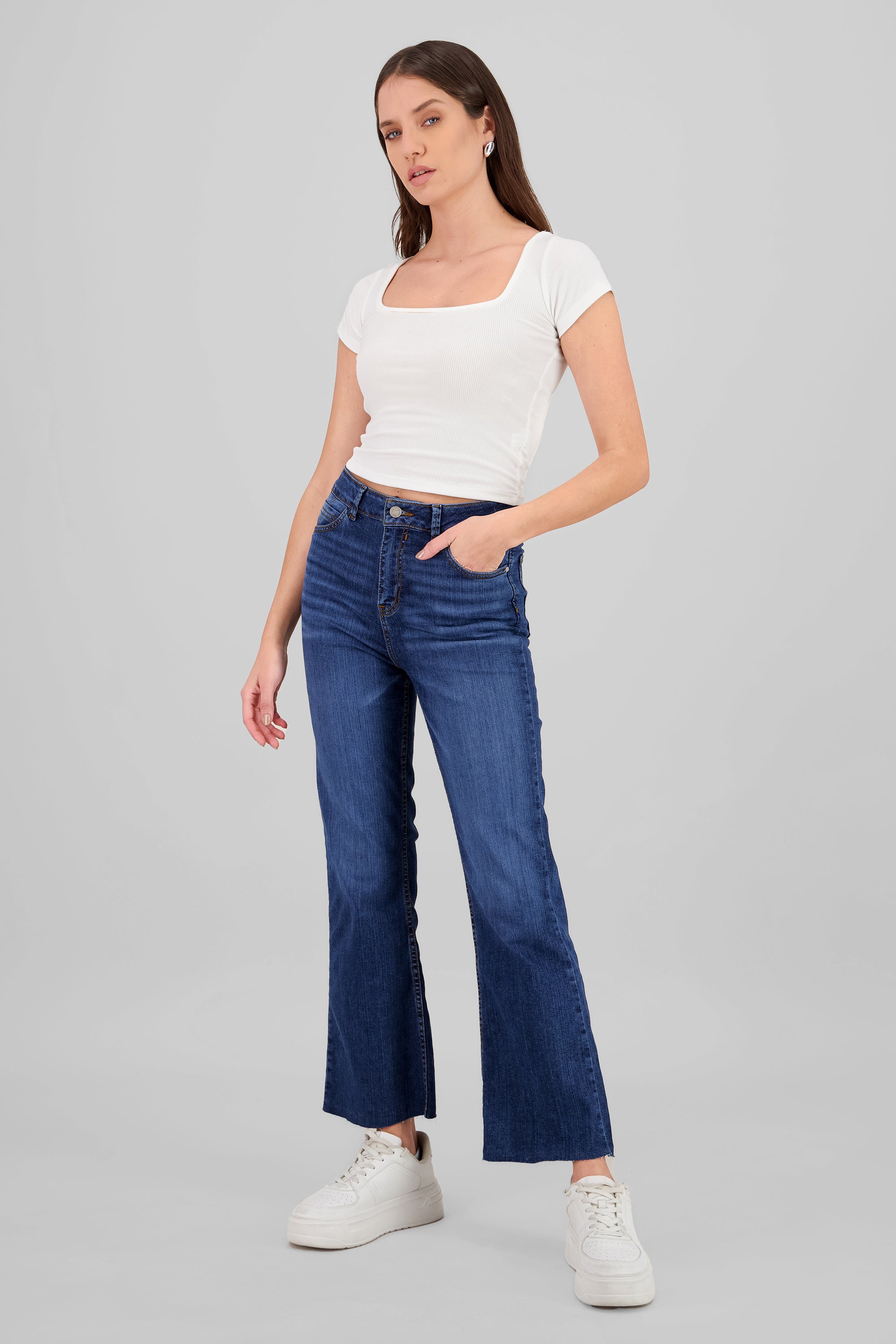 Jeans flare al corte DARK WASH