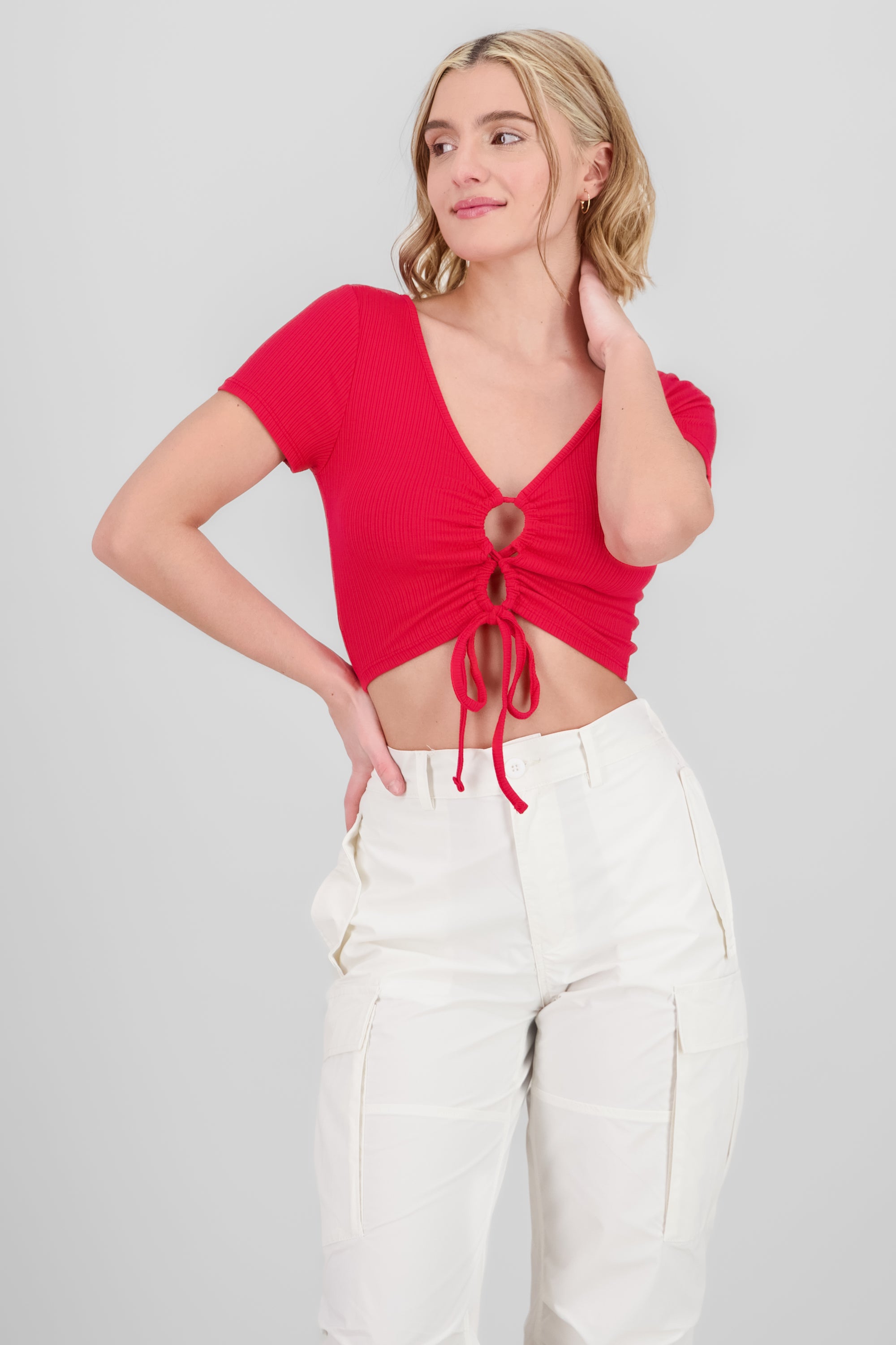 Top con cut outs liso cropped ROJO