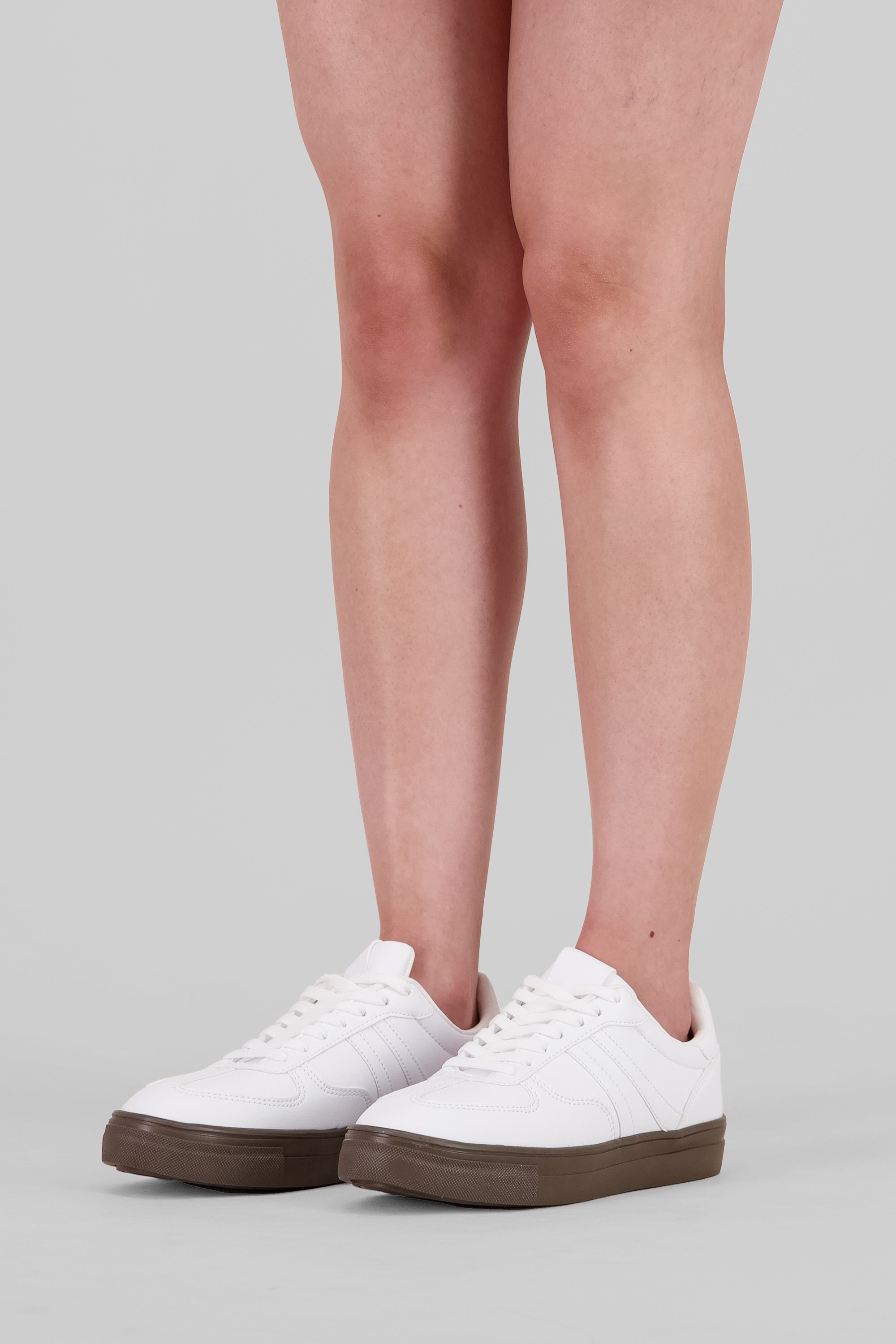 Tenis Basicos Cortes BLANCO