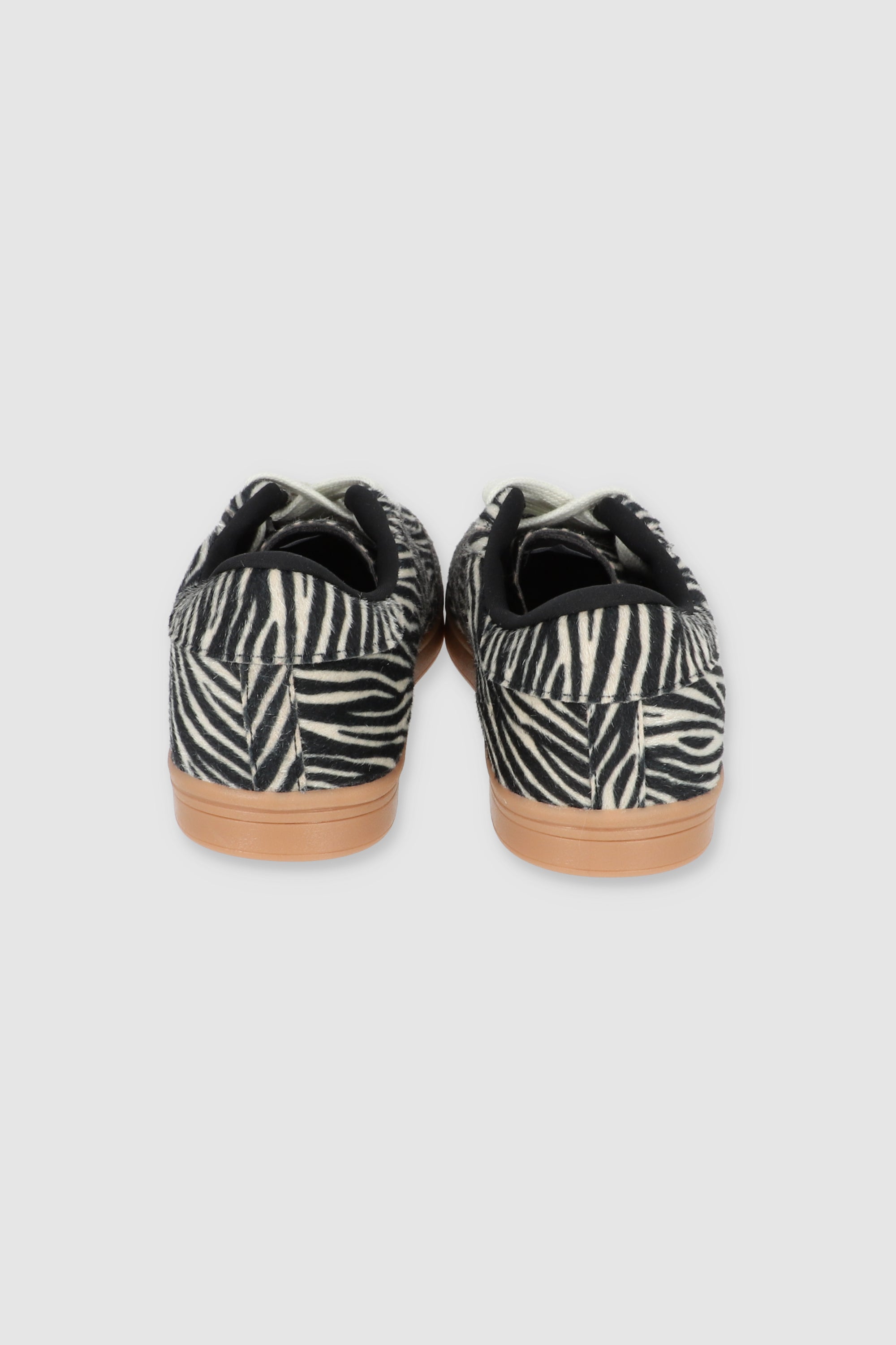 TENIS ANIMAL PRINT LINEAS NEGRO COMBO