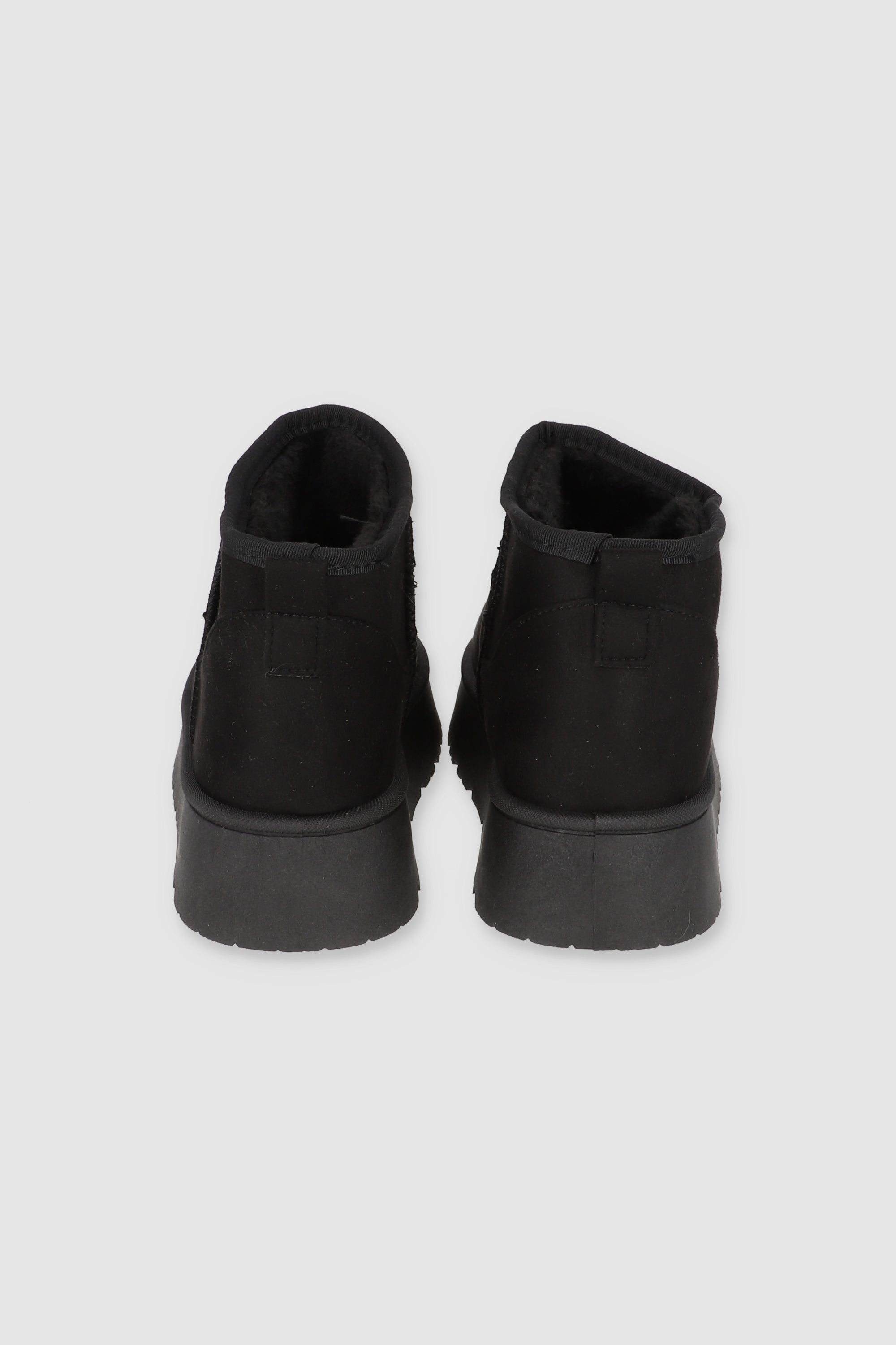 Bota corta plataforma peluche NEGRO