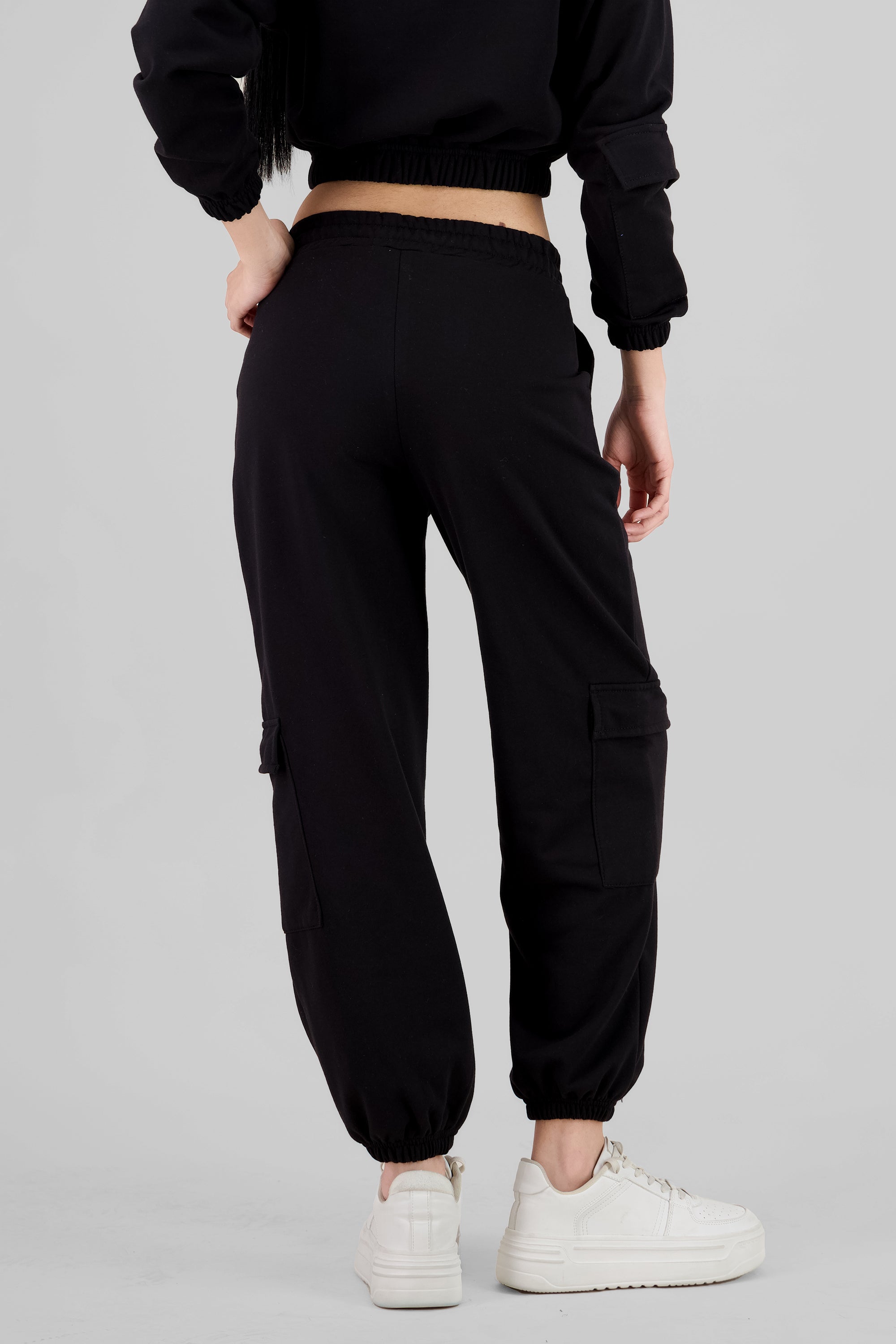 Pantalon cargo resorte bolsillos NEGRO