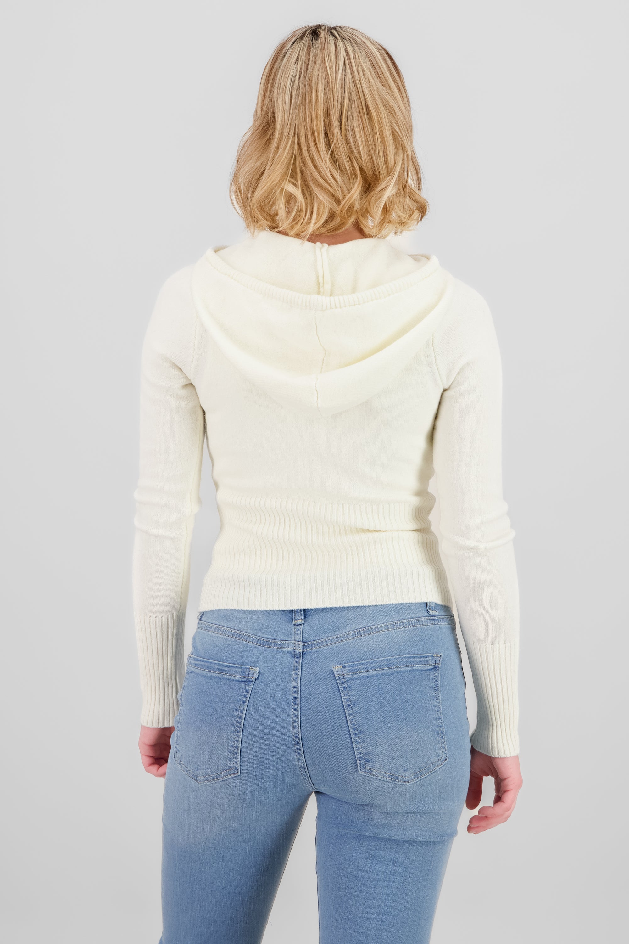 Sueter con cierre y gorro liso CREMA