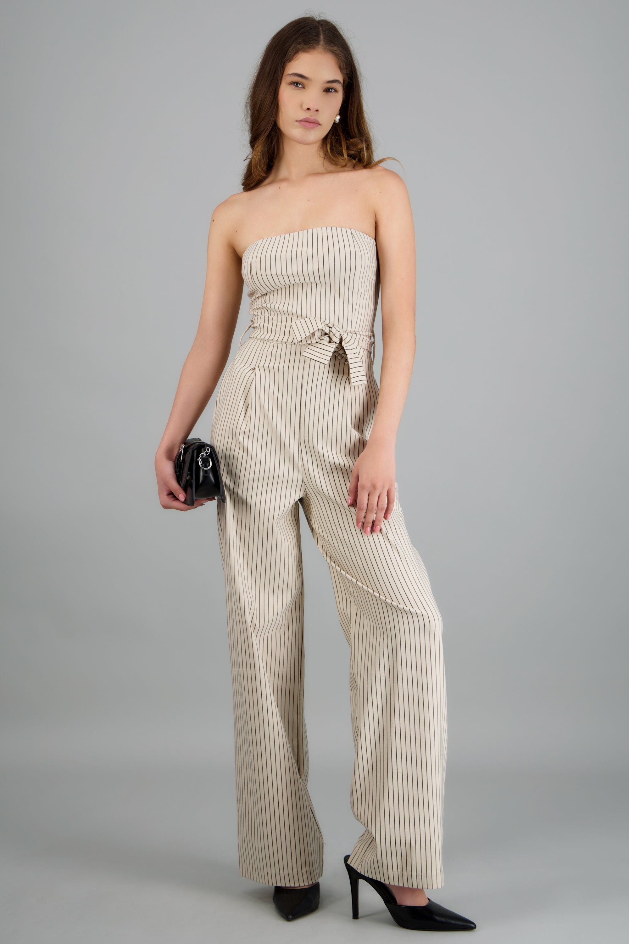 Jumpsuit strapless rayas detalle laso HUESO COMBO