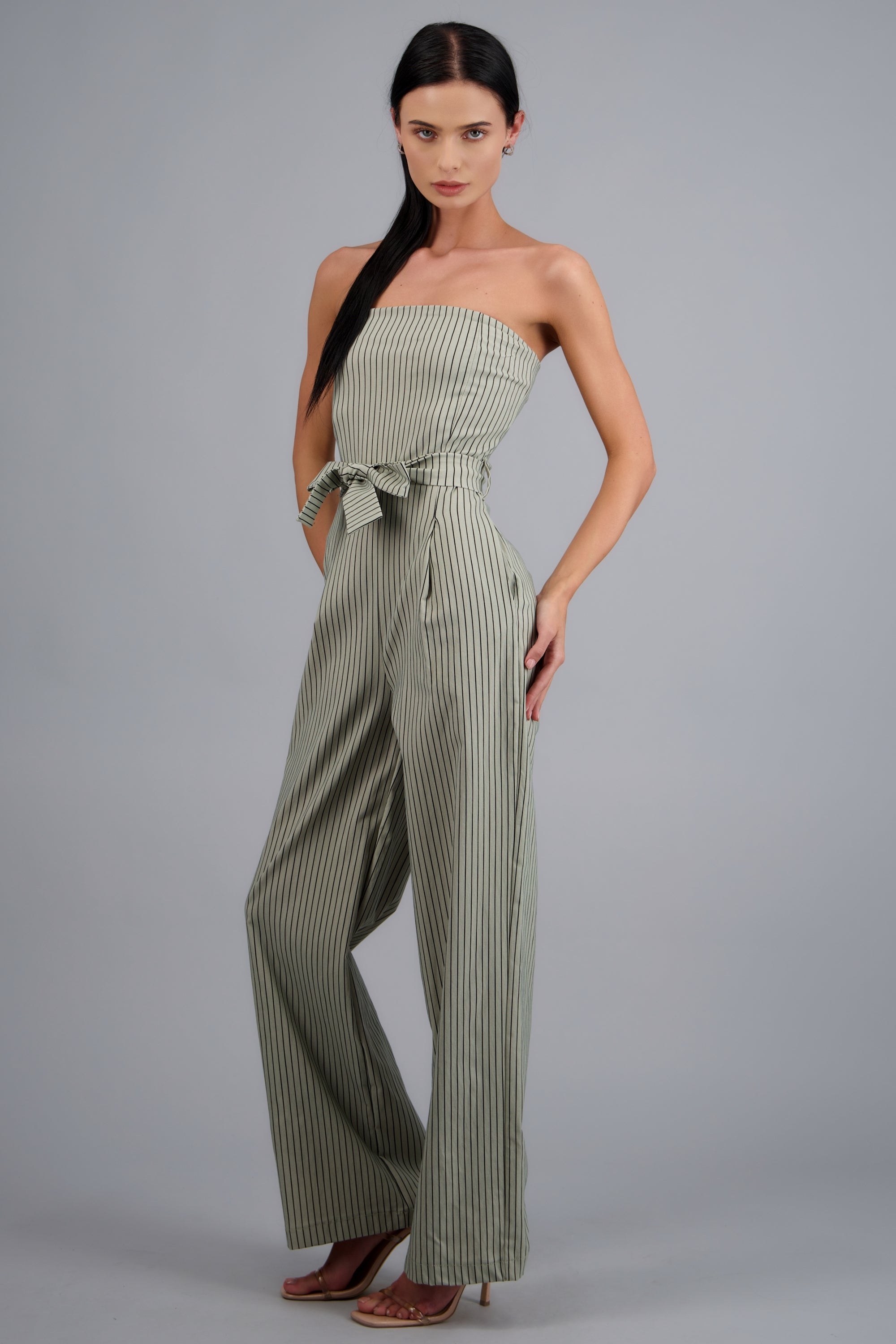 JUMPSUIT STRAPPLES RAYAS DET LASO GREIGE