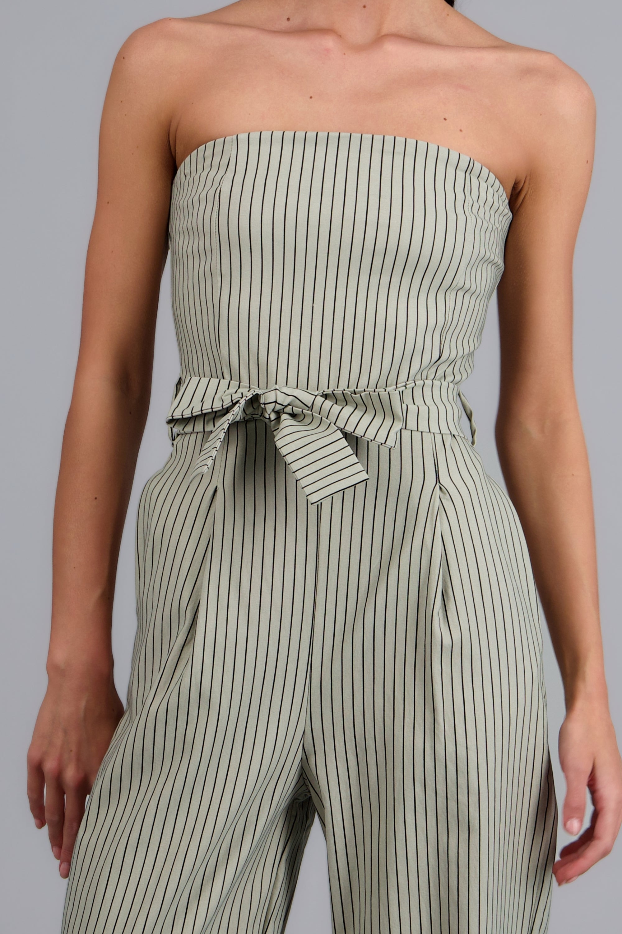 JUMPSUIT STRAPPLES RAYAS DET LASO GREIGE
