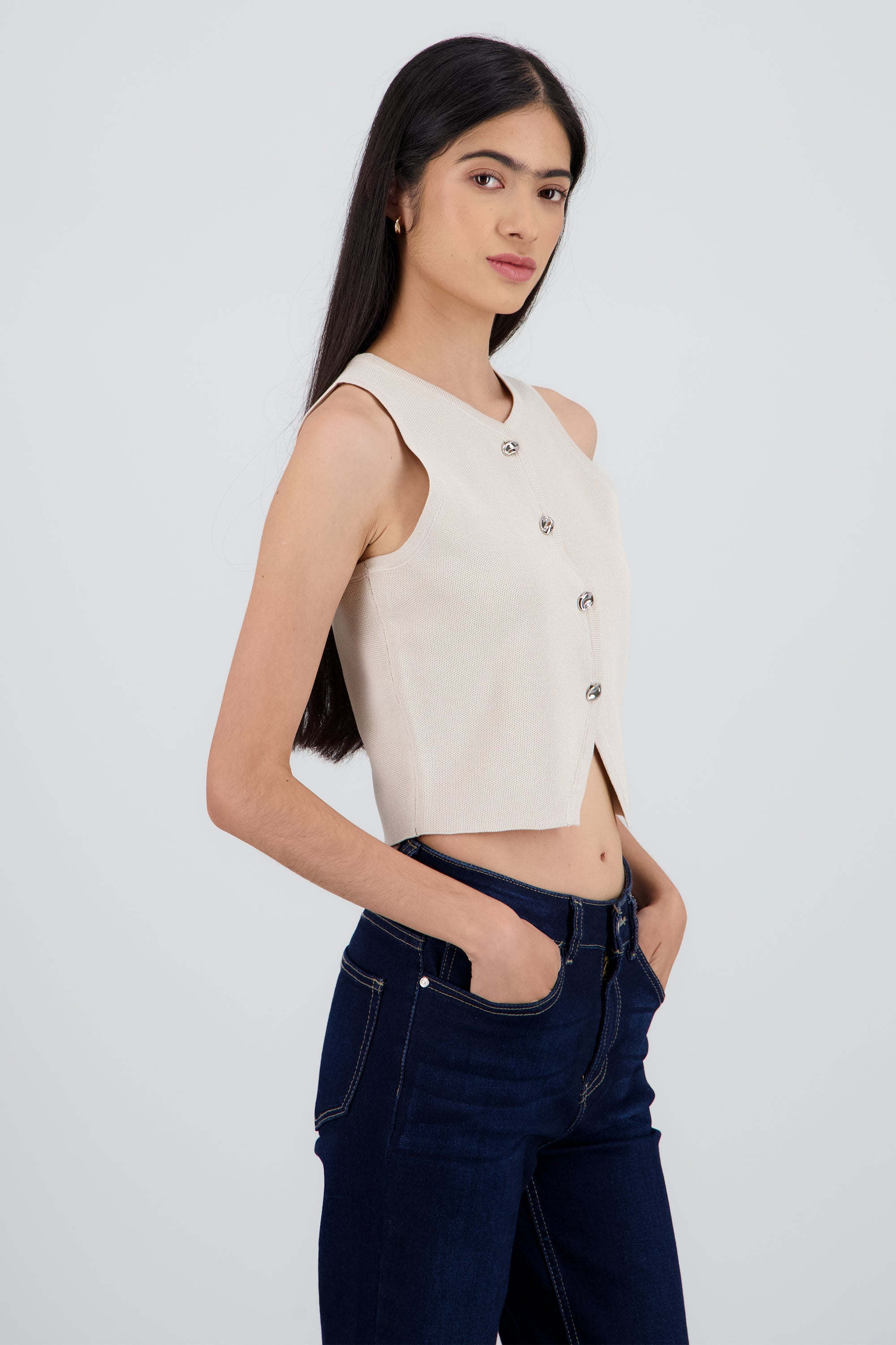 Top corto tejido detalle botones BEIGE