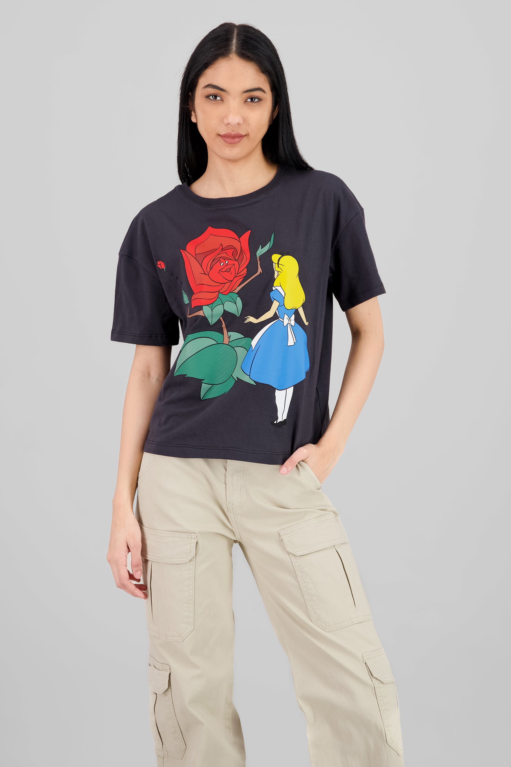 Playera Alicia País de las Maravillas flor GRIS OBSCURO