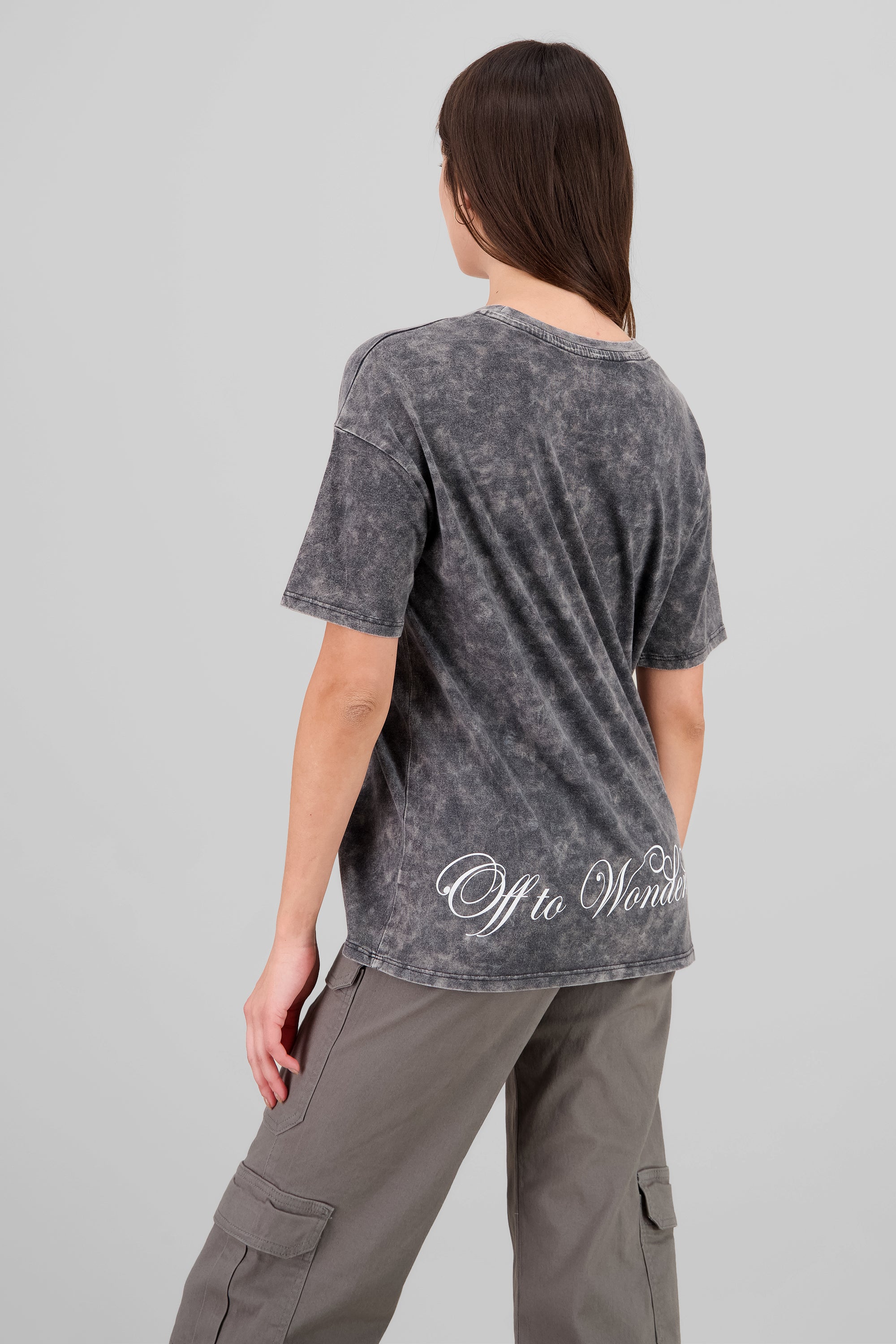 Playera over frente y espalda outline Alicia ACID WASH