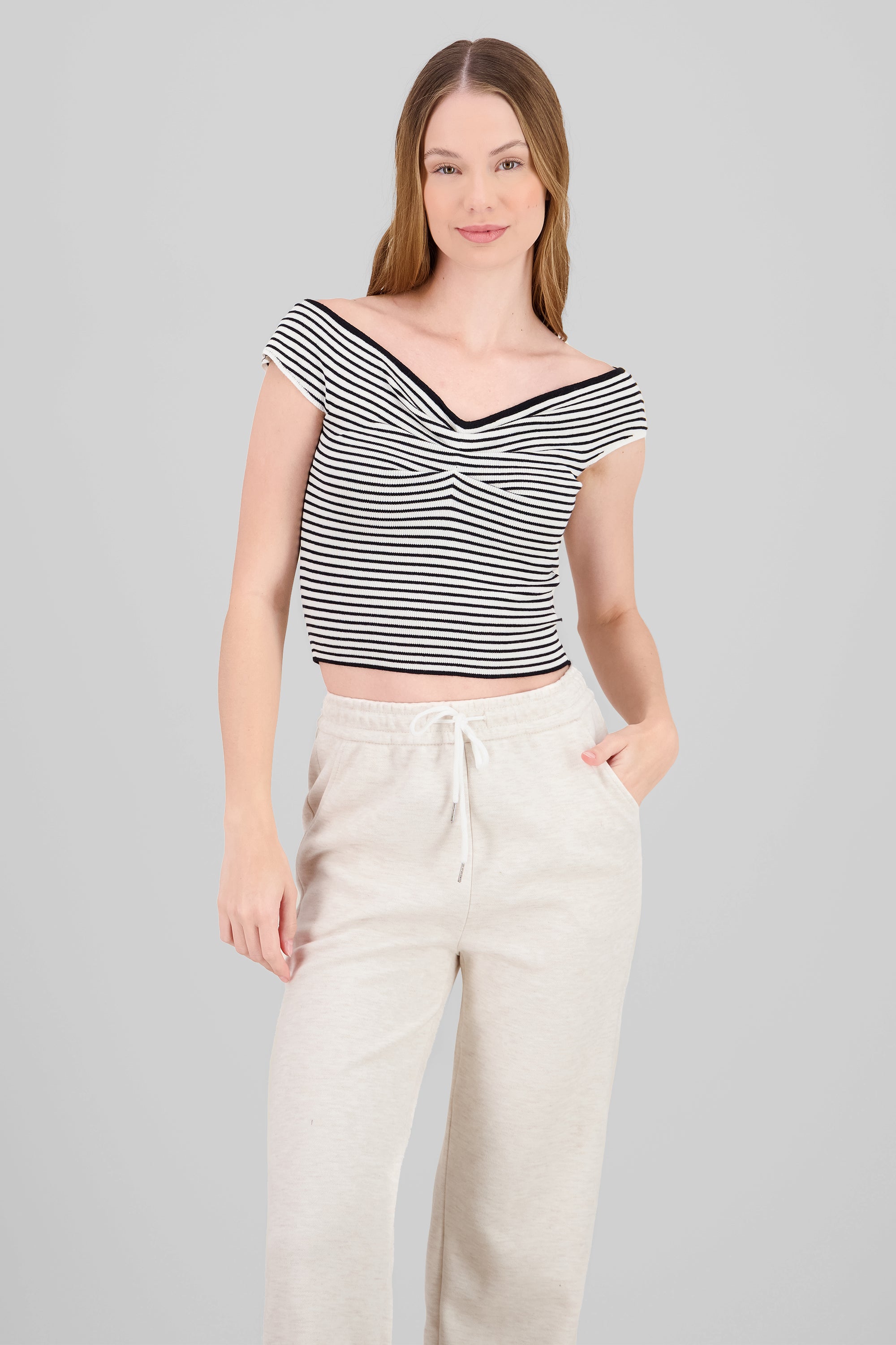 Top off shoulder detalle frunce NEGRO COMBO