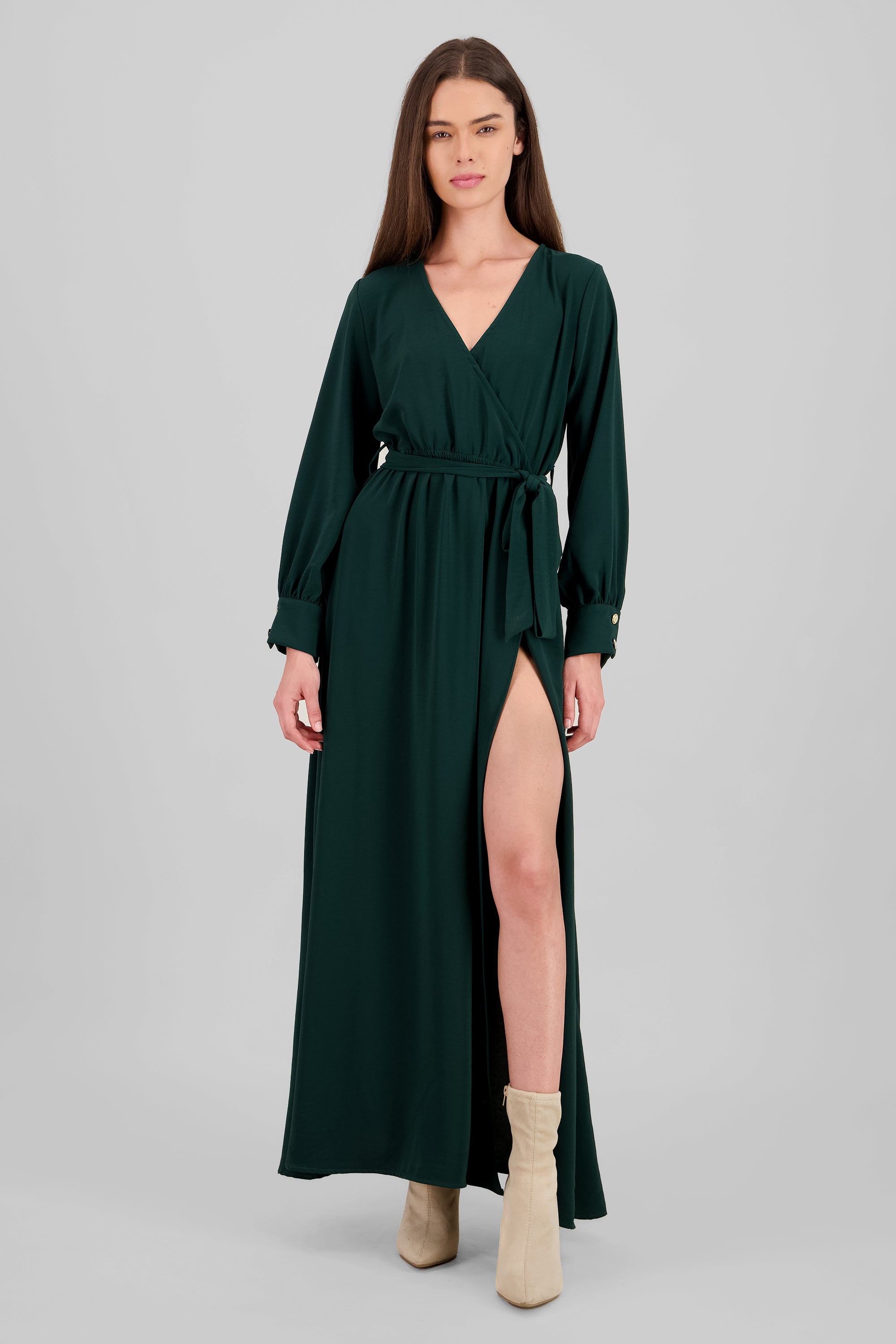 Vestido maxi manga larga con cinta escote v VERDE CAZADOR