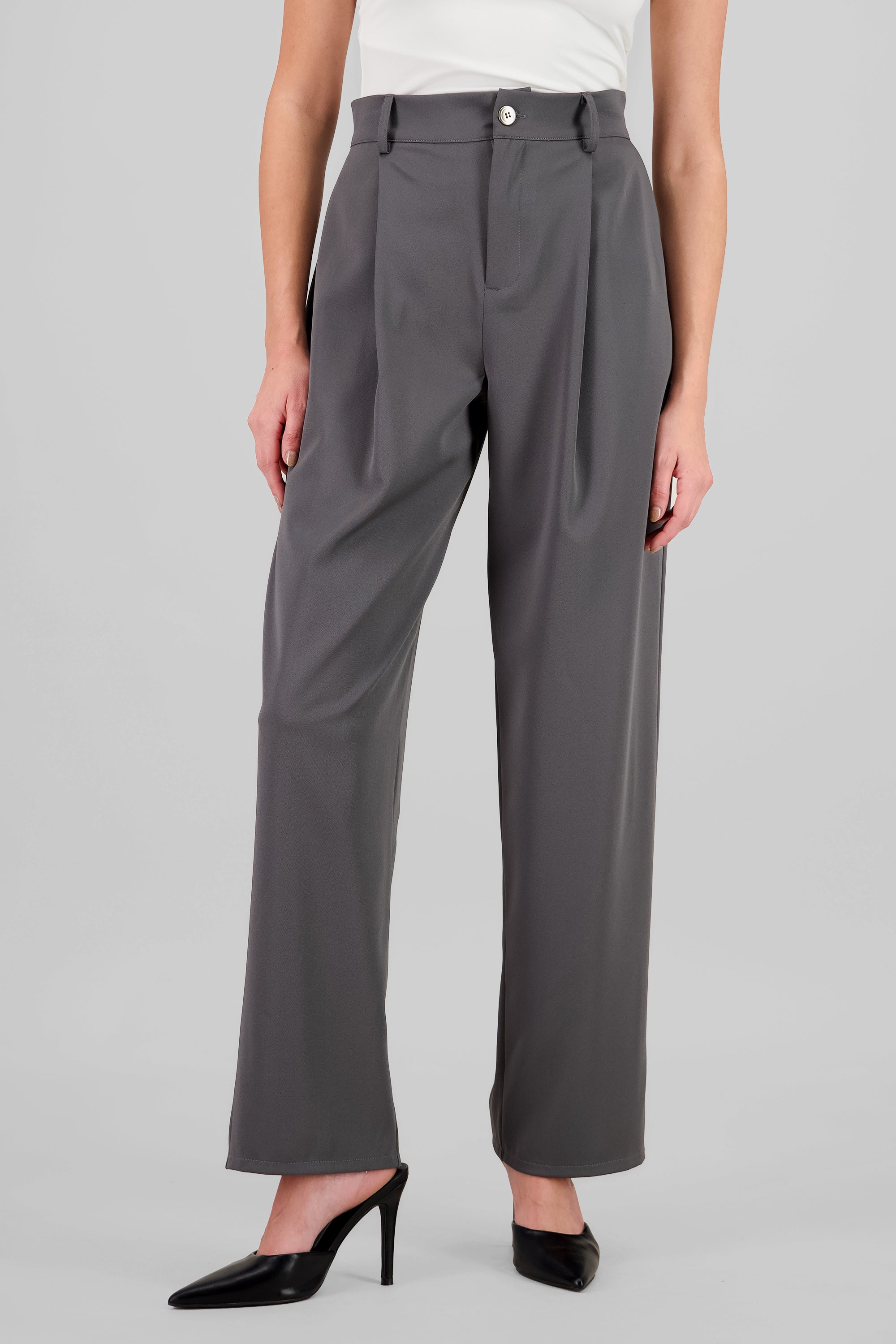 Pantalon recto detalle pinzas GRIS OBSCURO