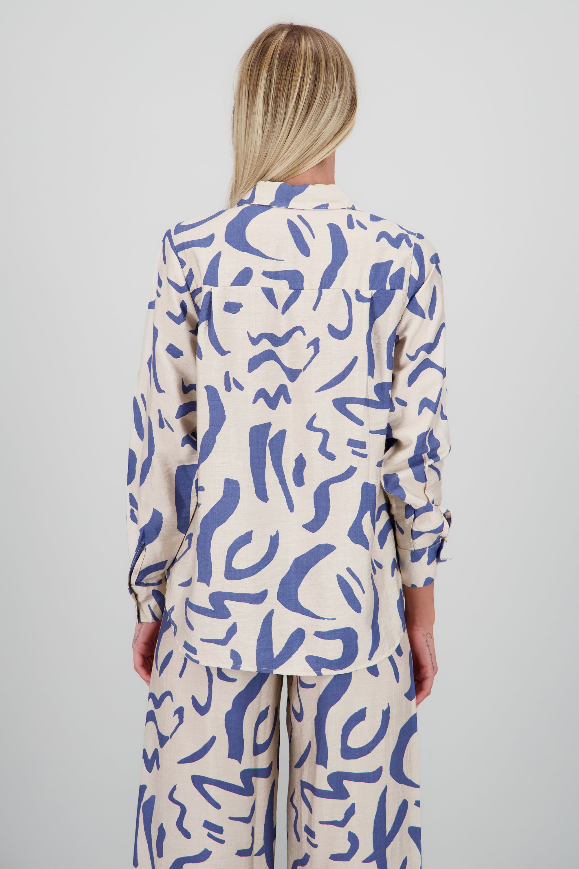 Camisa oversized detalle estampado AZUL COMBO