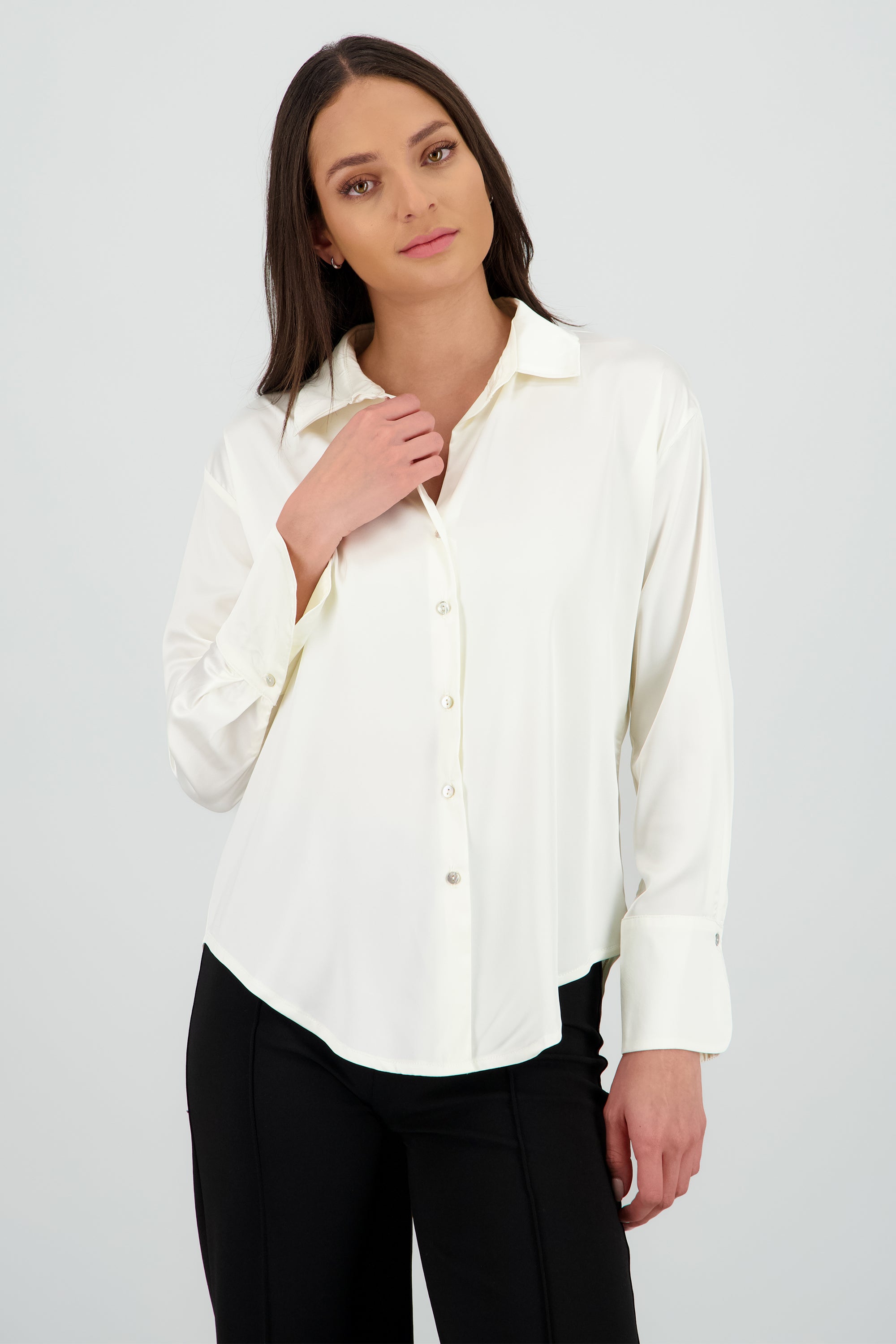 Camisa oversize cuello satin