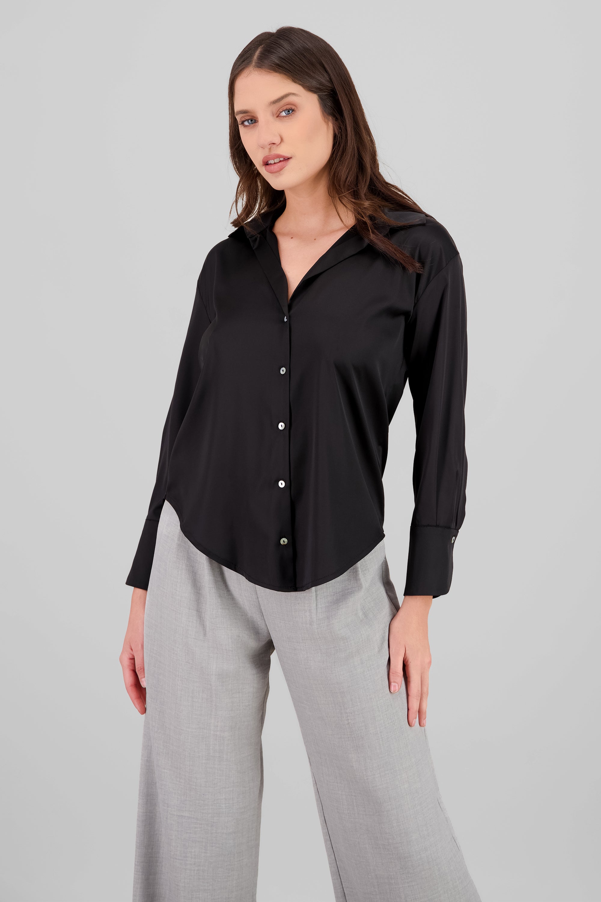 Camisa oversize cuello satin NEGRO