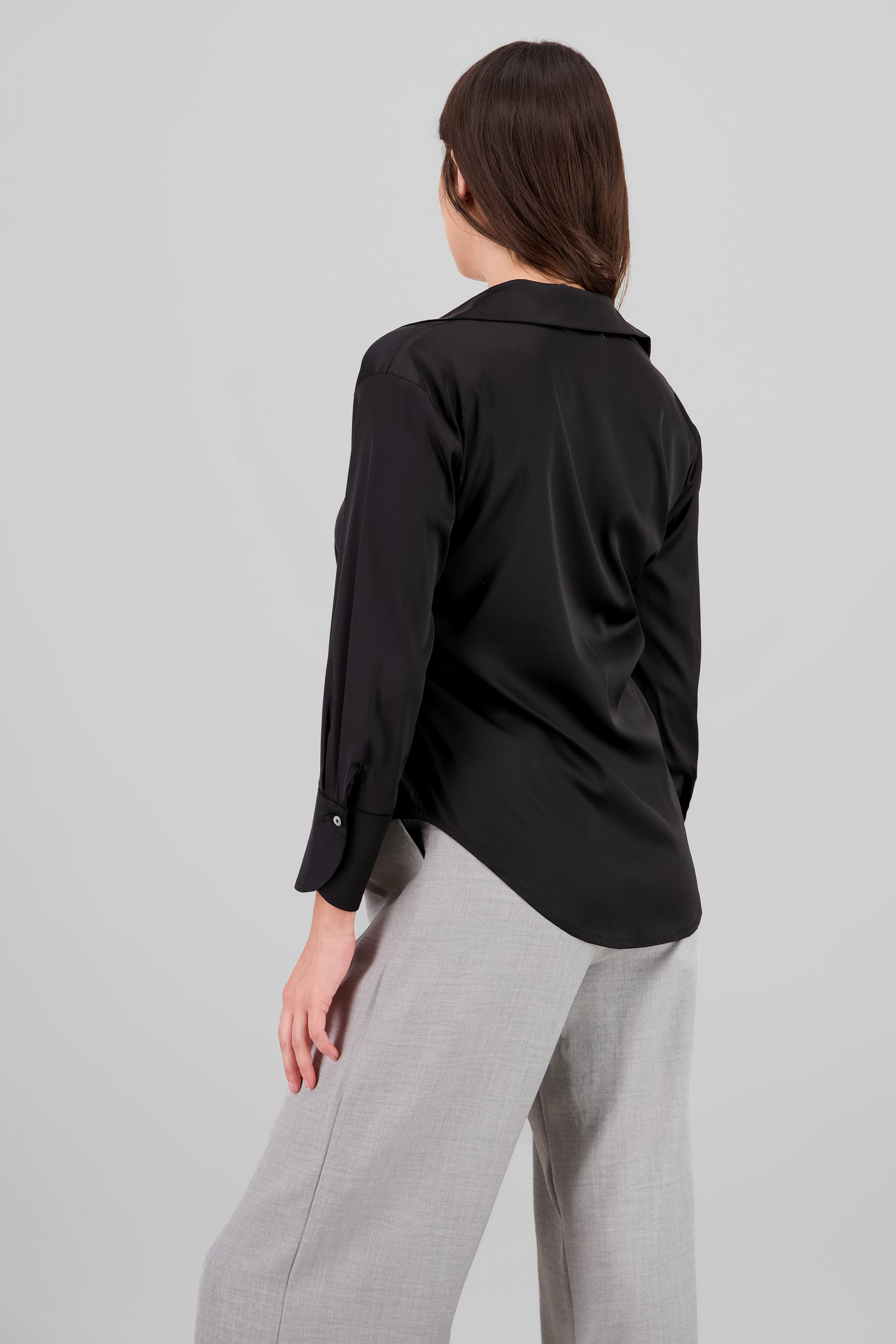 Camisa oversize cuello satin NEGRO