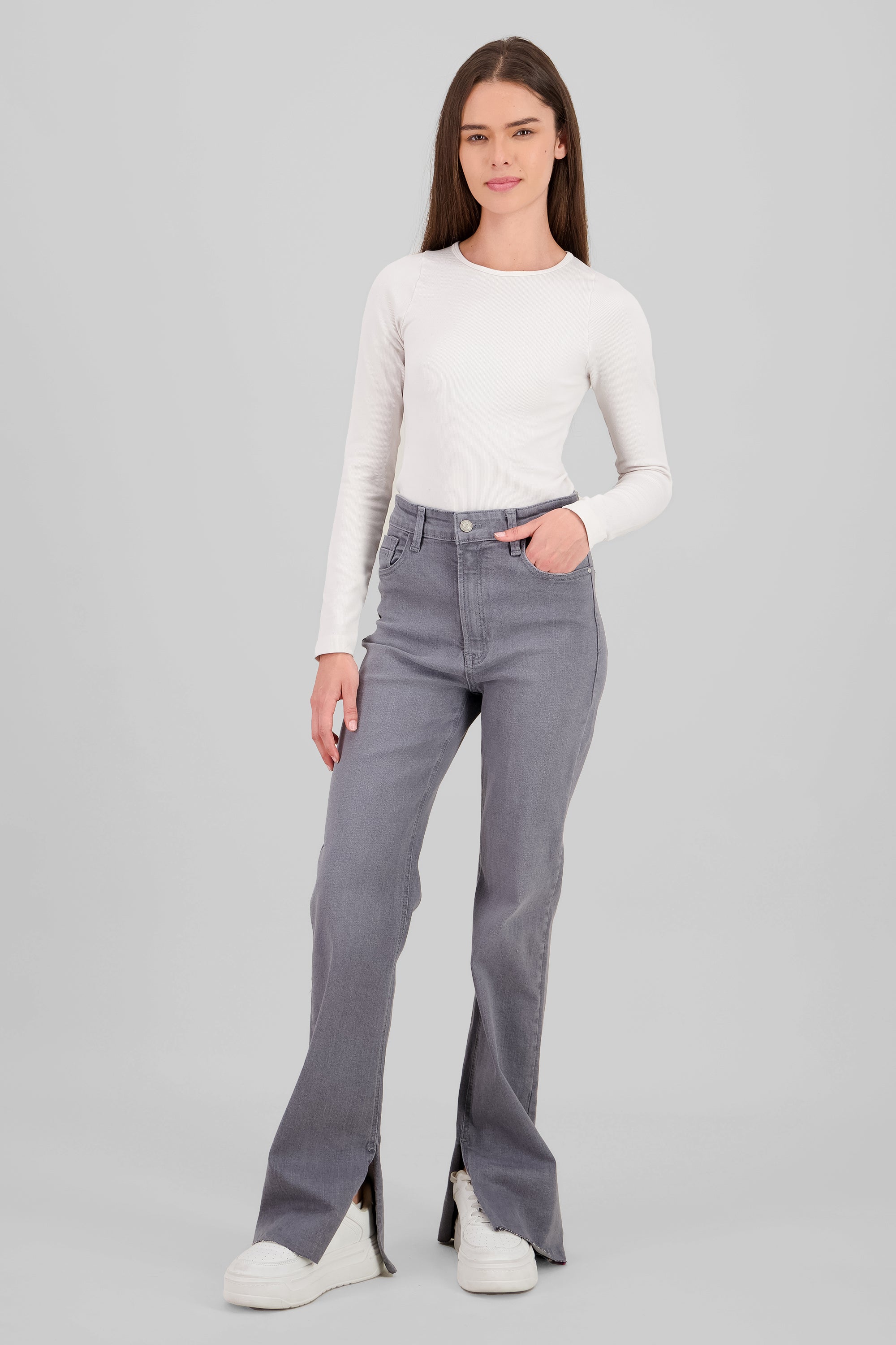 GRAY