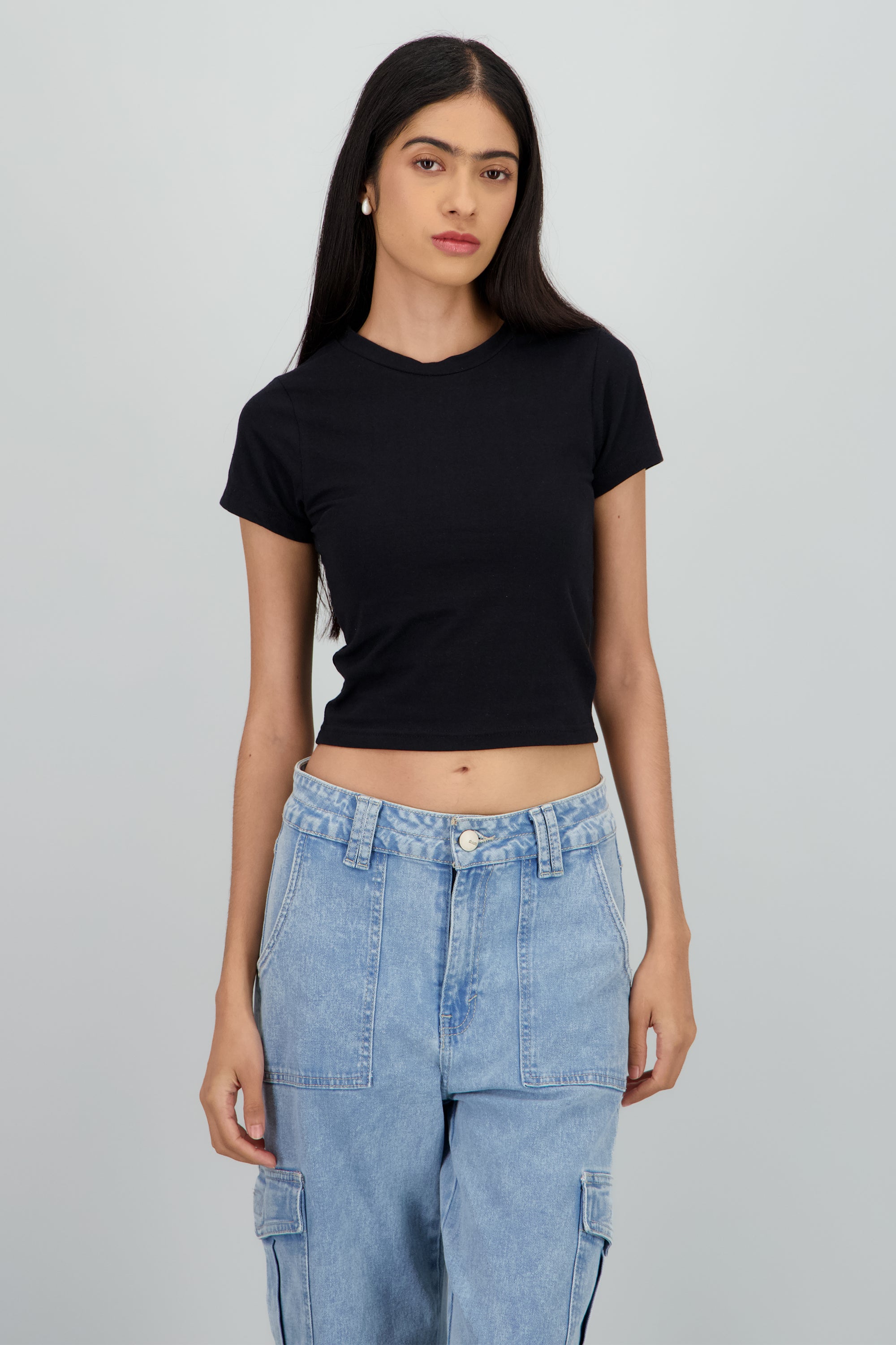 Top liso de cuello redondo NEGRO