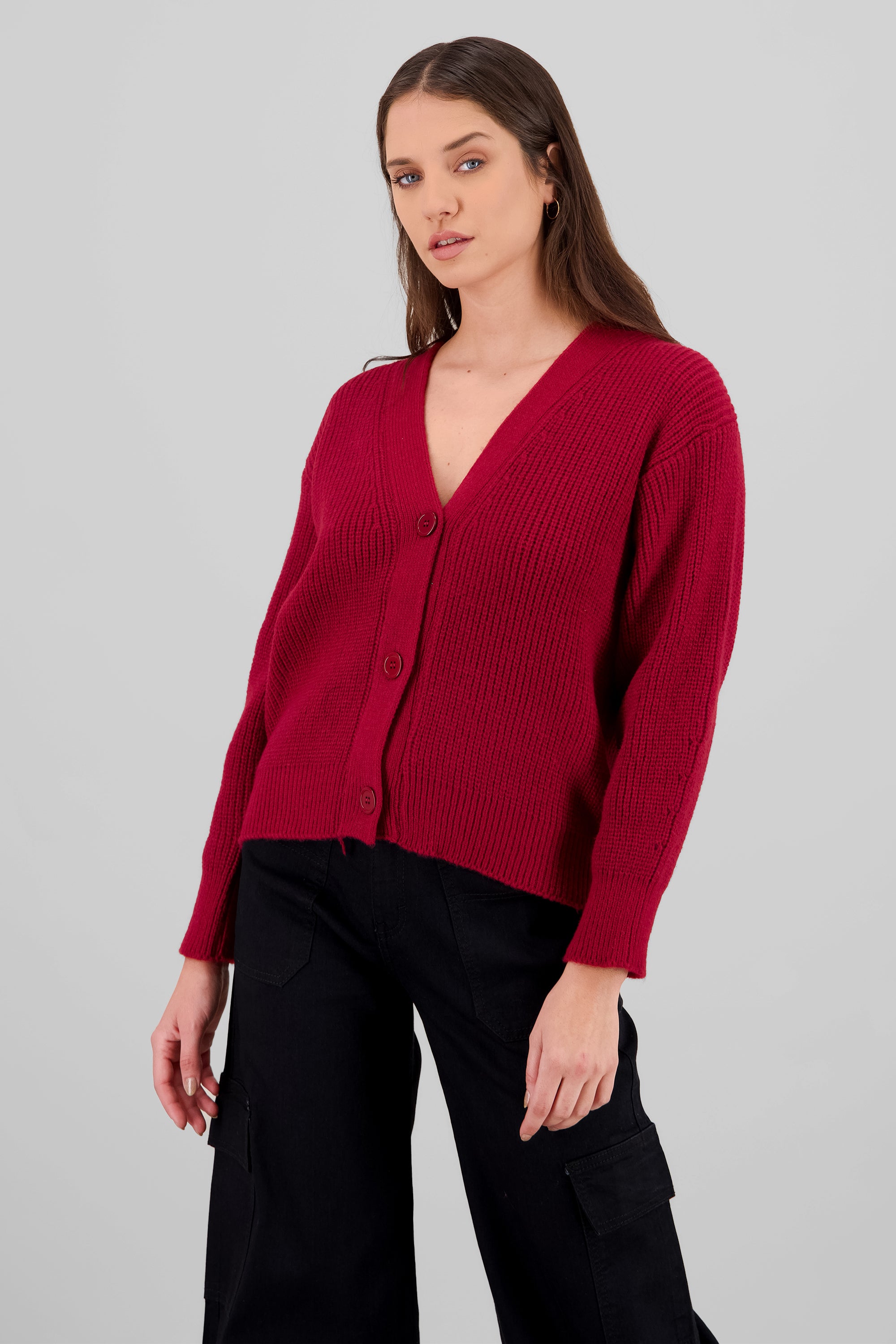 Sueter tipo cardigan con botones VINO