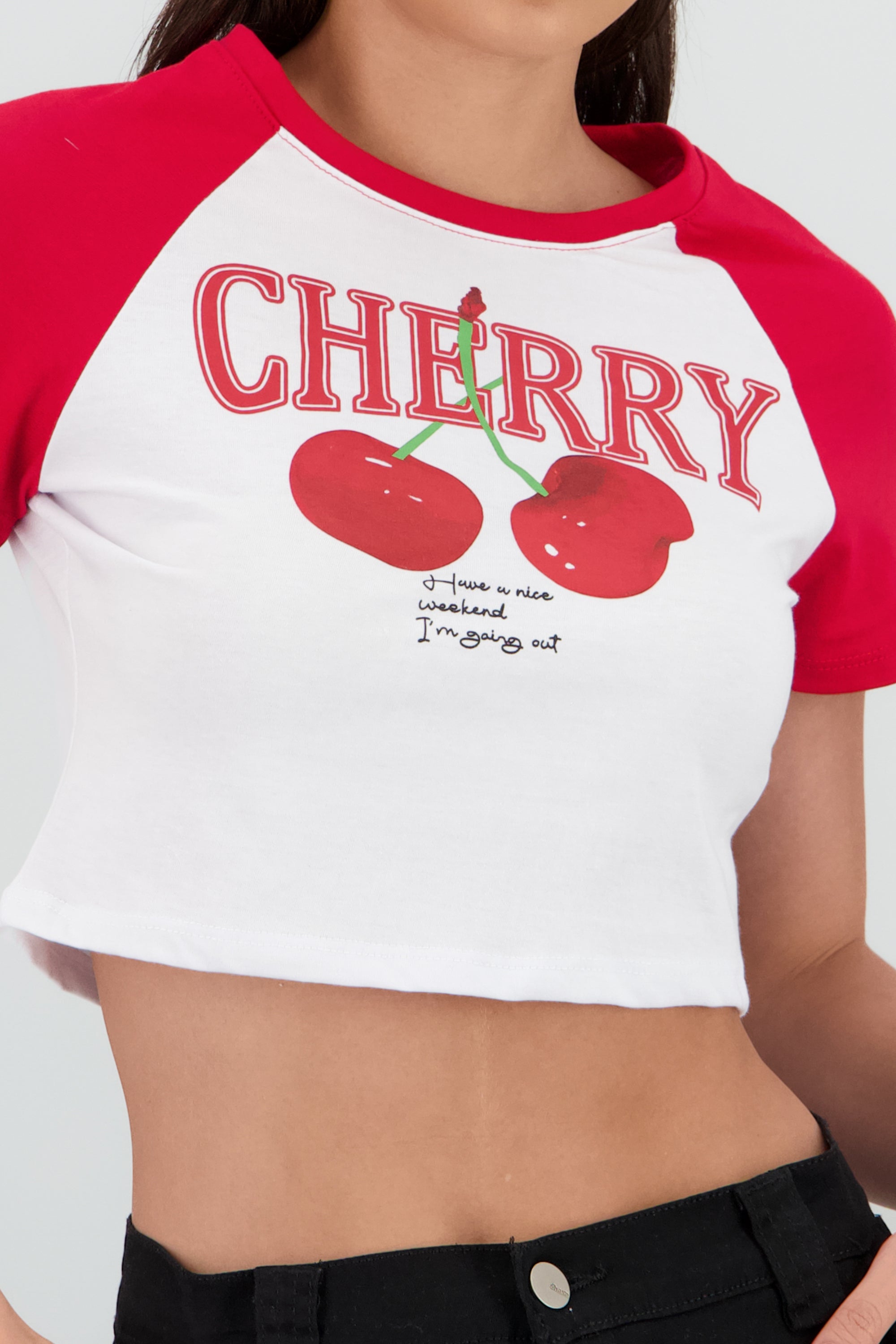 Playera crop cerezas contraste mangas ROJO COMBO