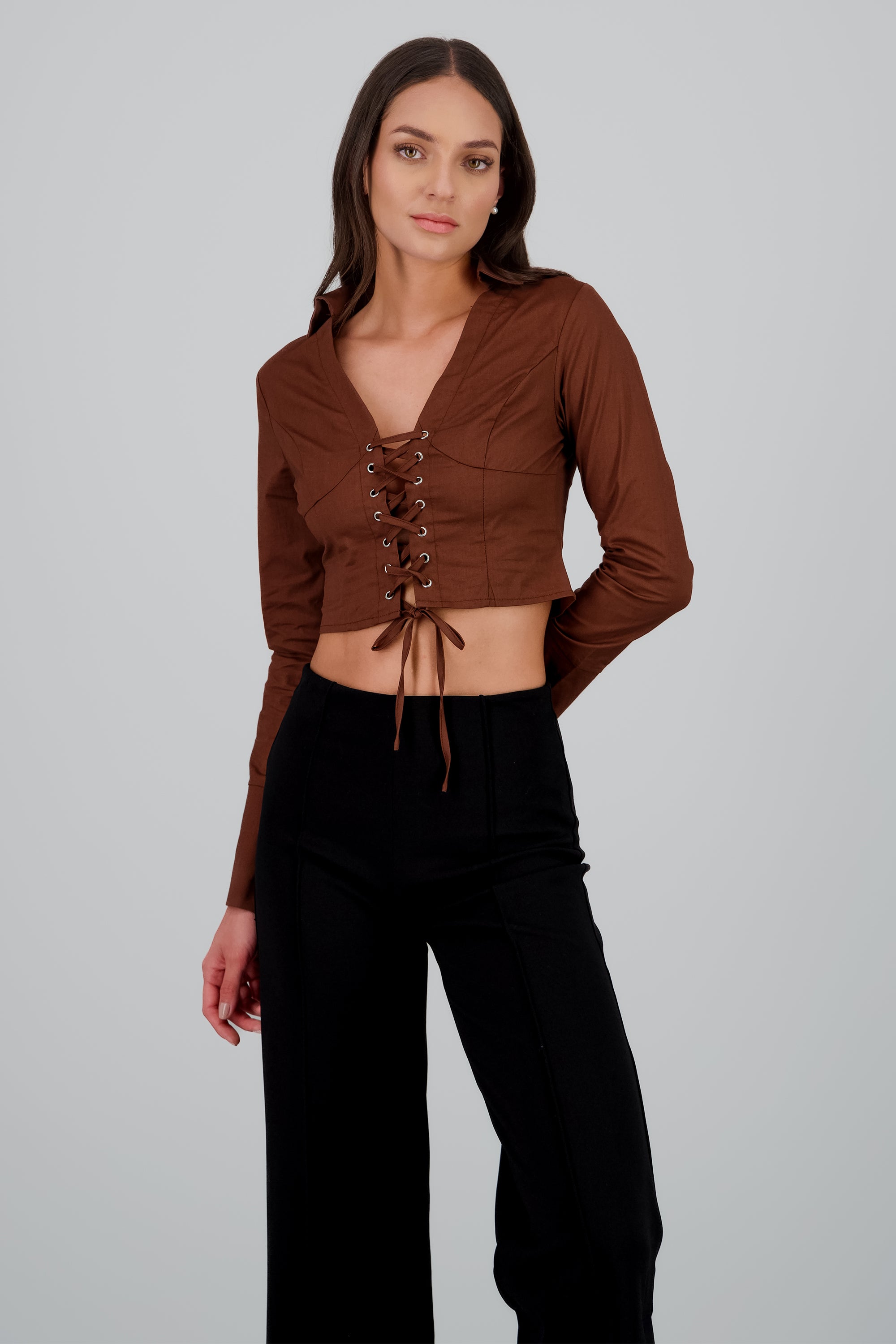 Blusa lace up CHOCOLATE