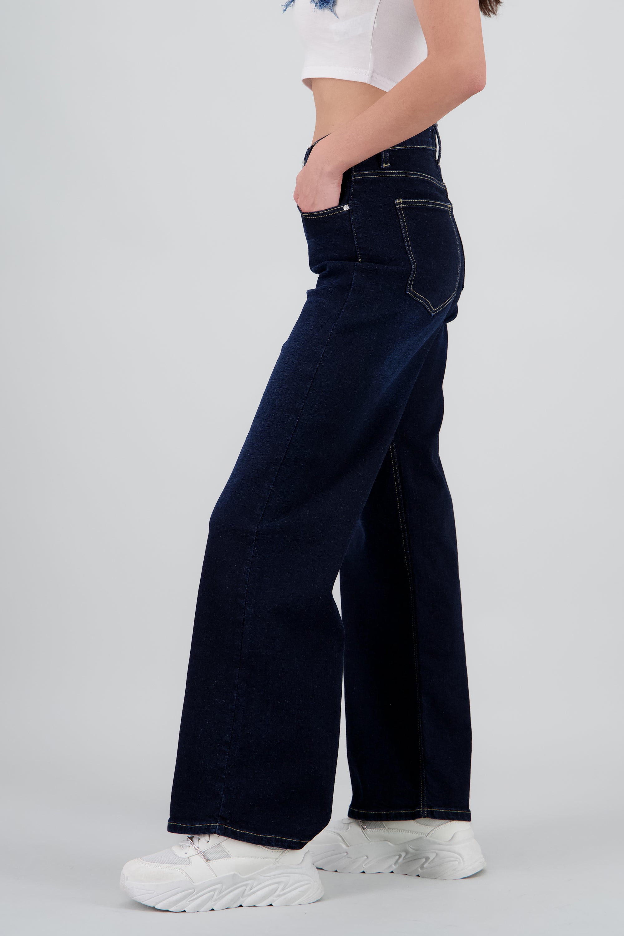 Jeans straight deslavado DARK WASH