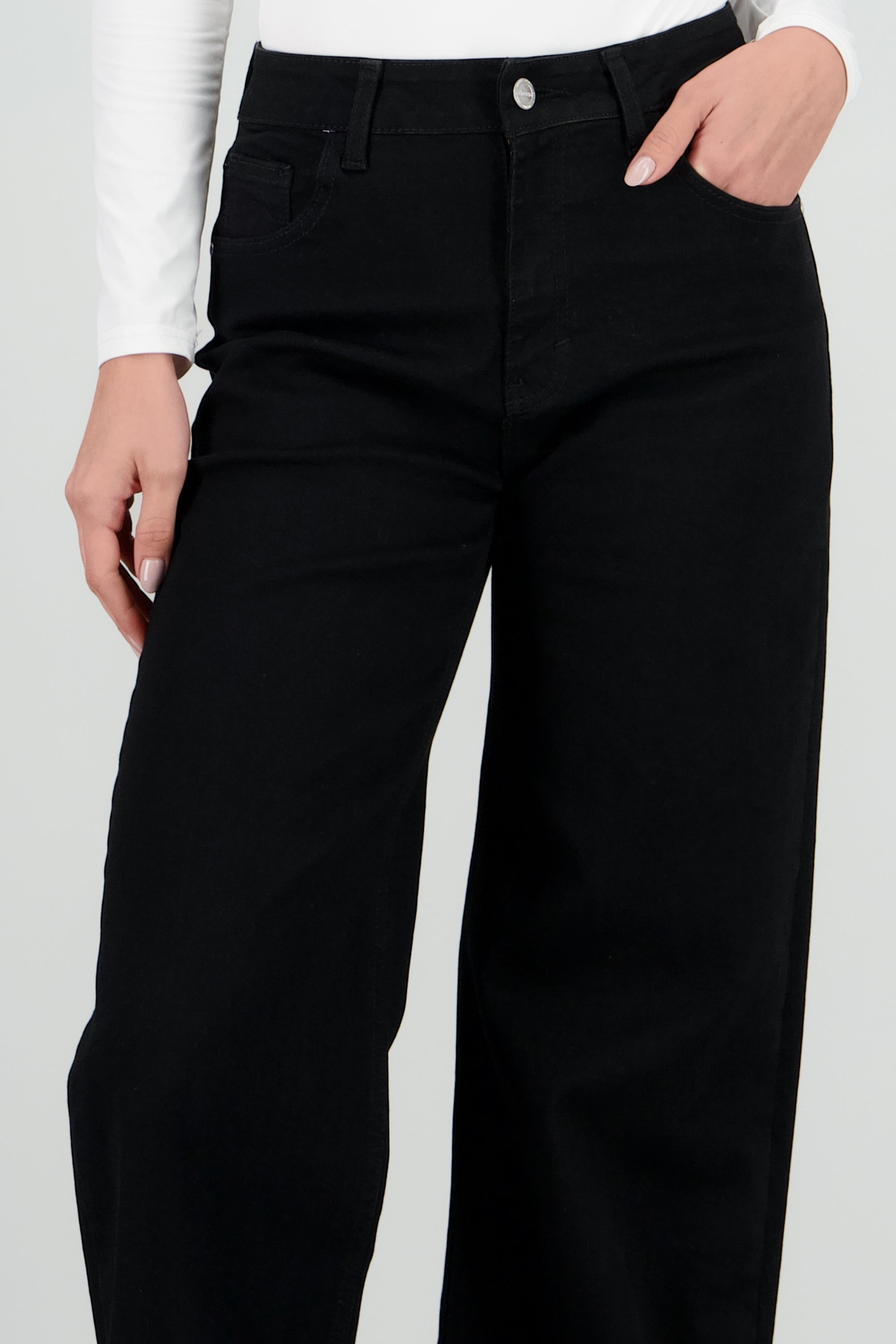 Jeans straight deslavado NEGRO