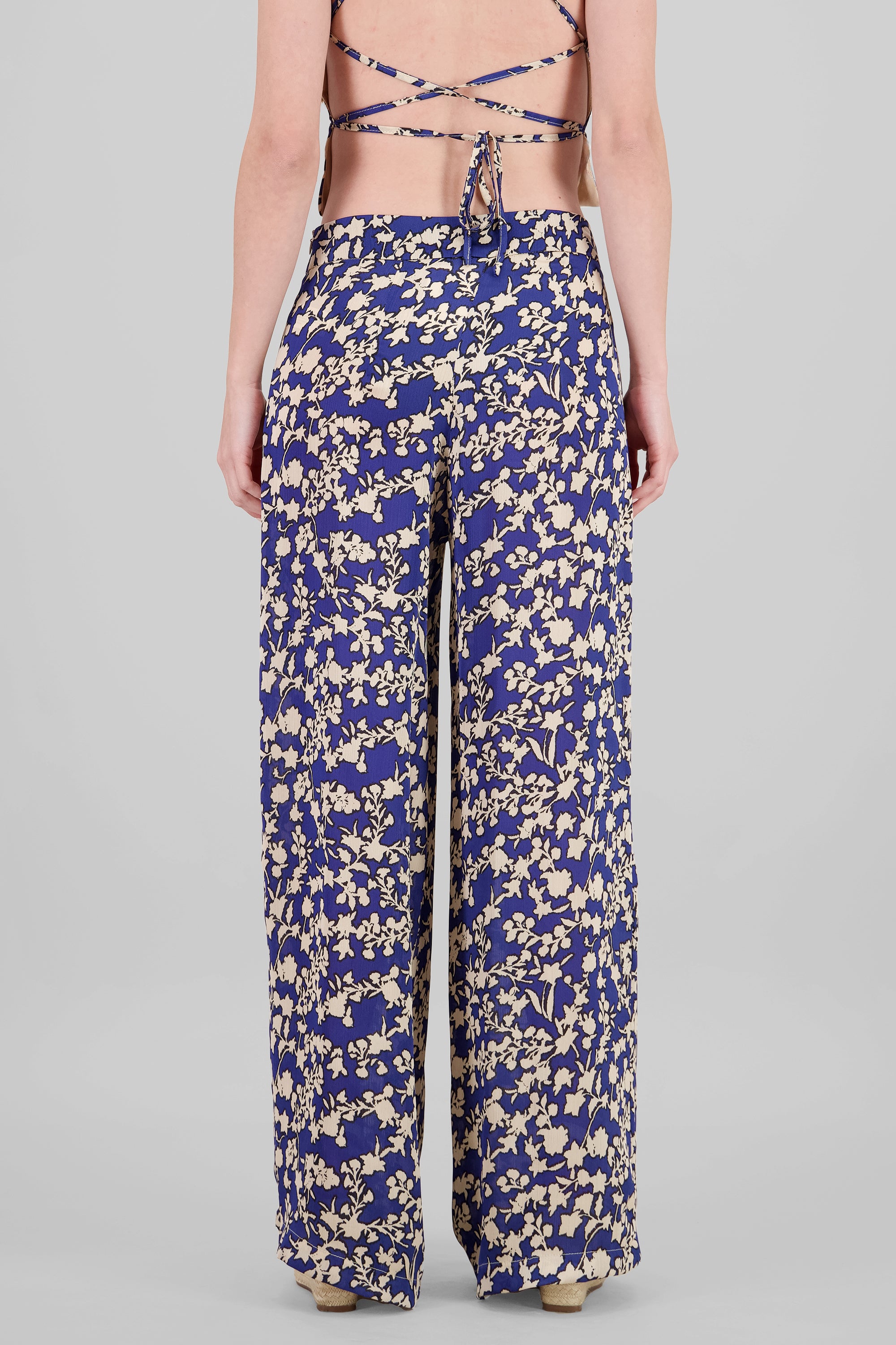 Pantalon amplio estampado flores AZUL COMBO