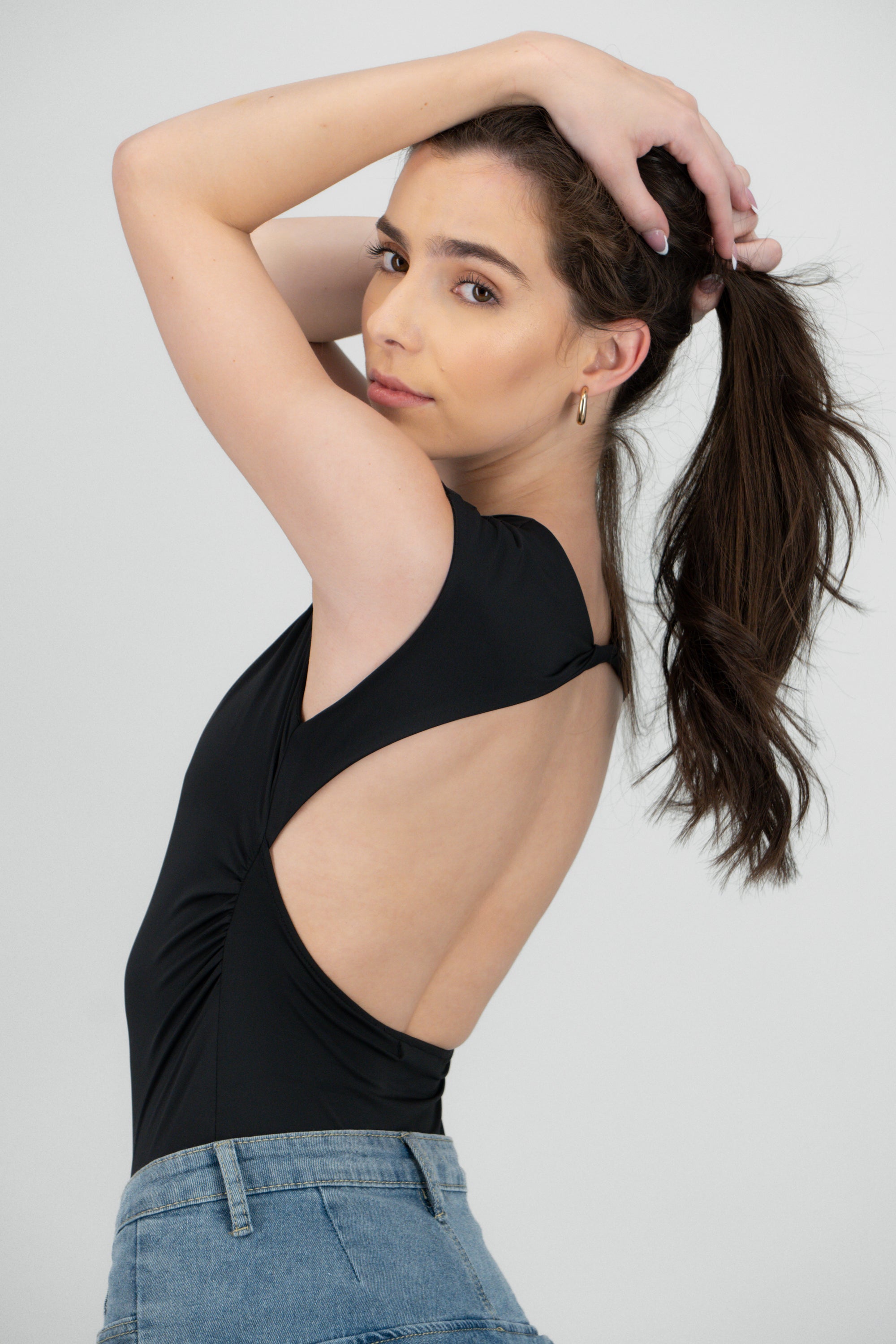 Body manga corta escote espalda NEGRO