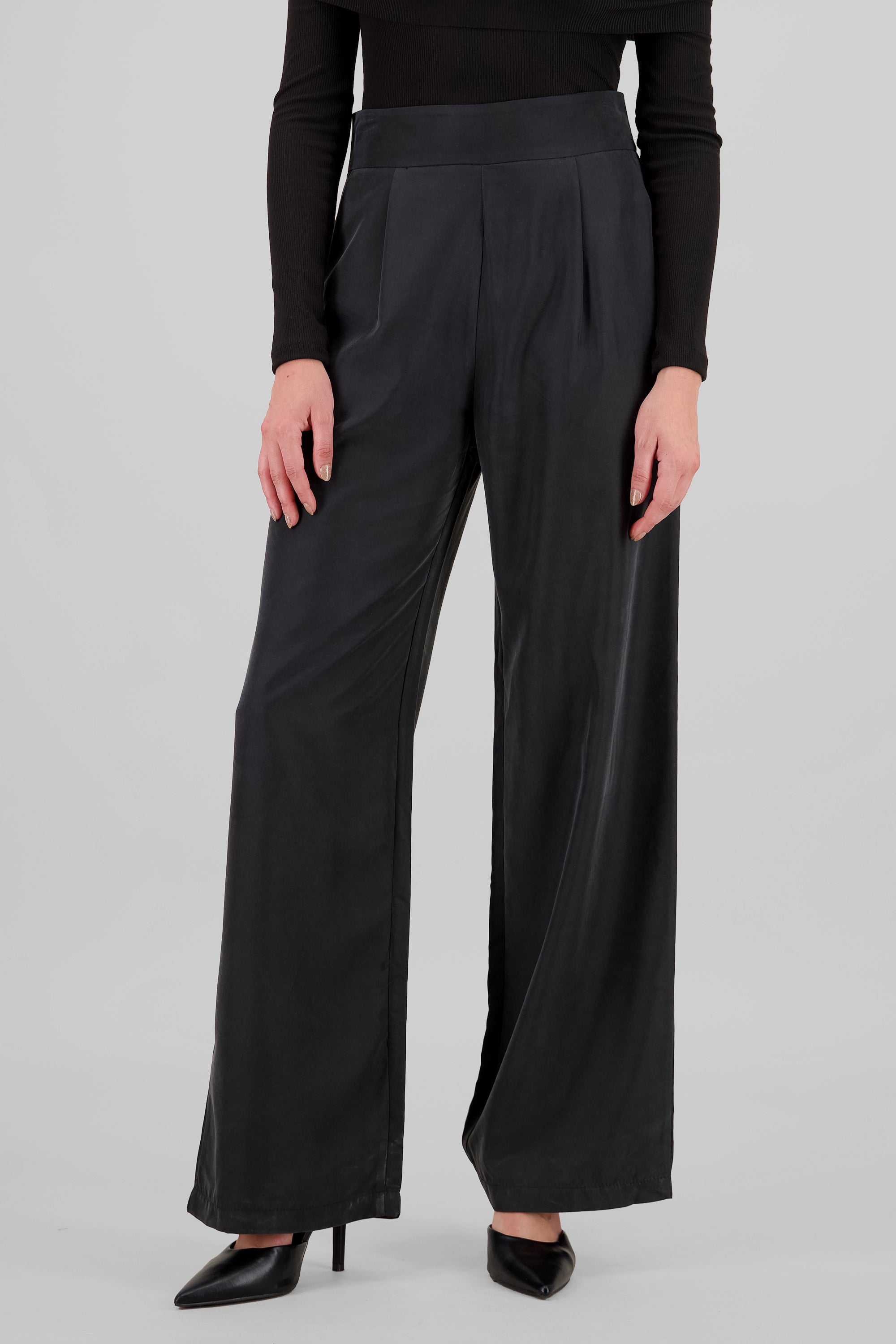 Pantalon fluido tacto suave NEGRO