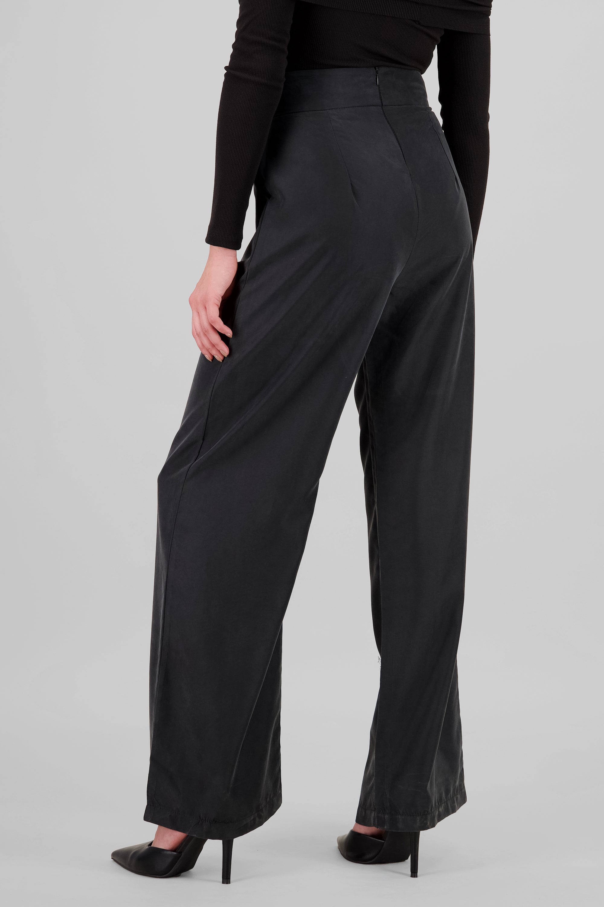 Pantalon fluido tacto suave NEGRO