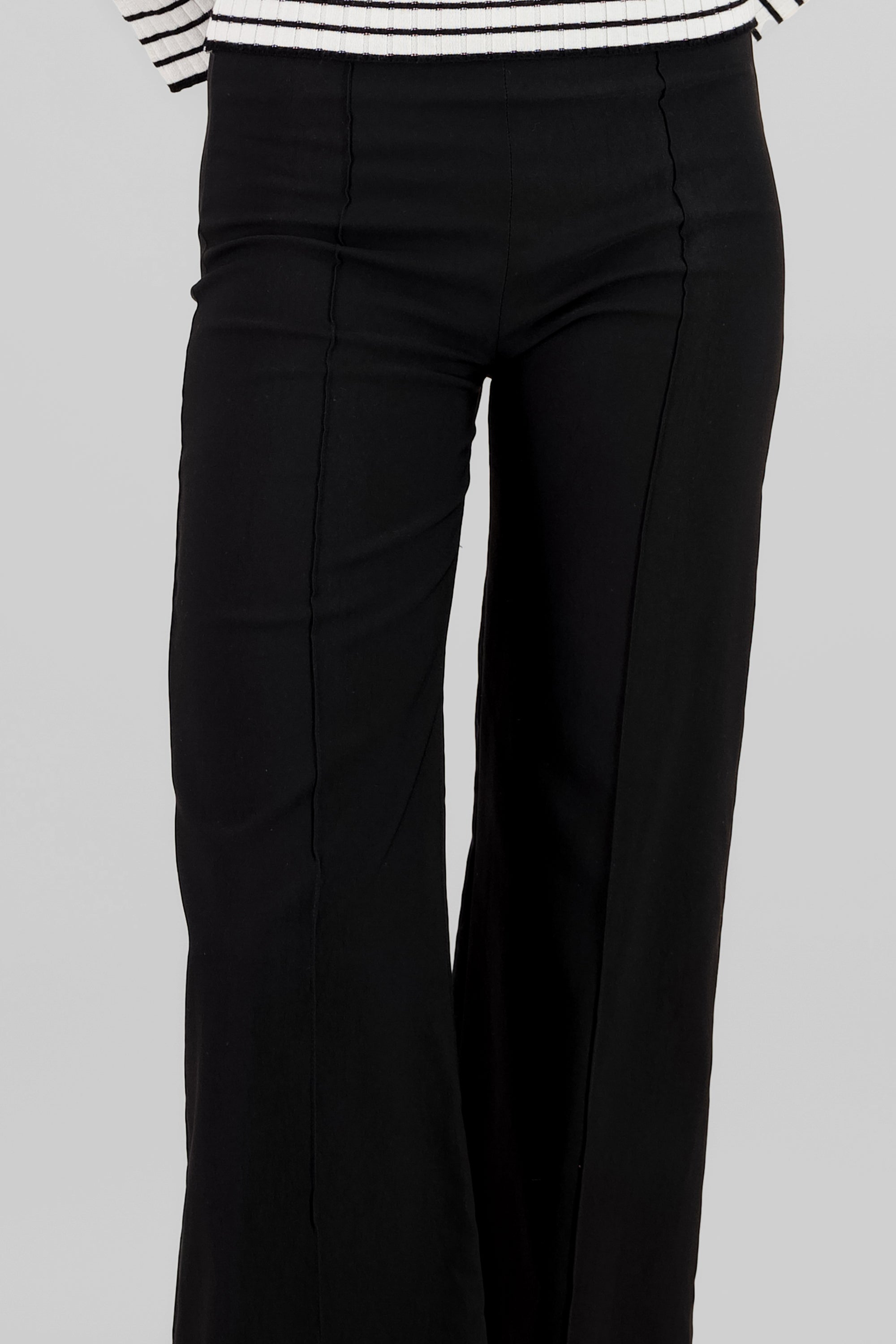 Pantalón wide leg detalle costura NEGRO