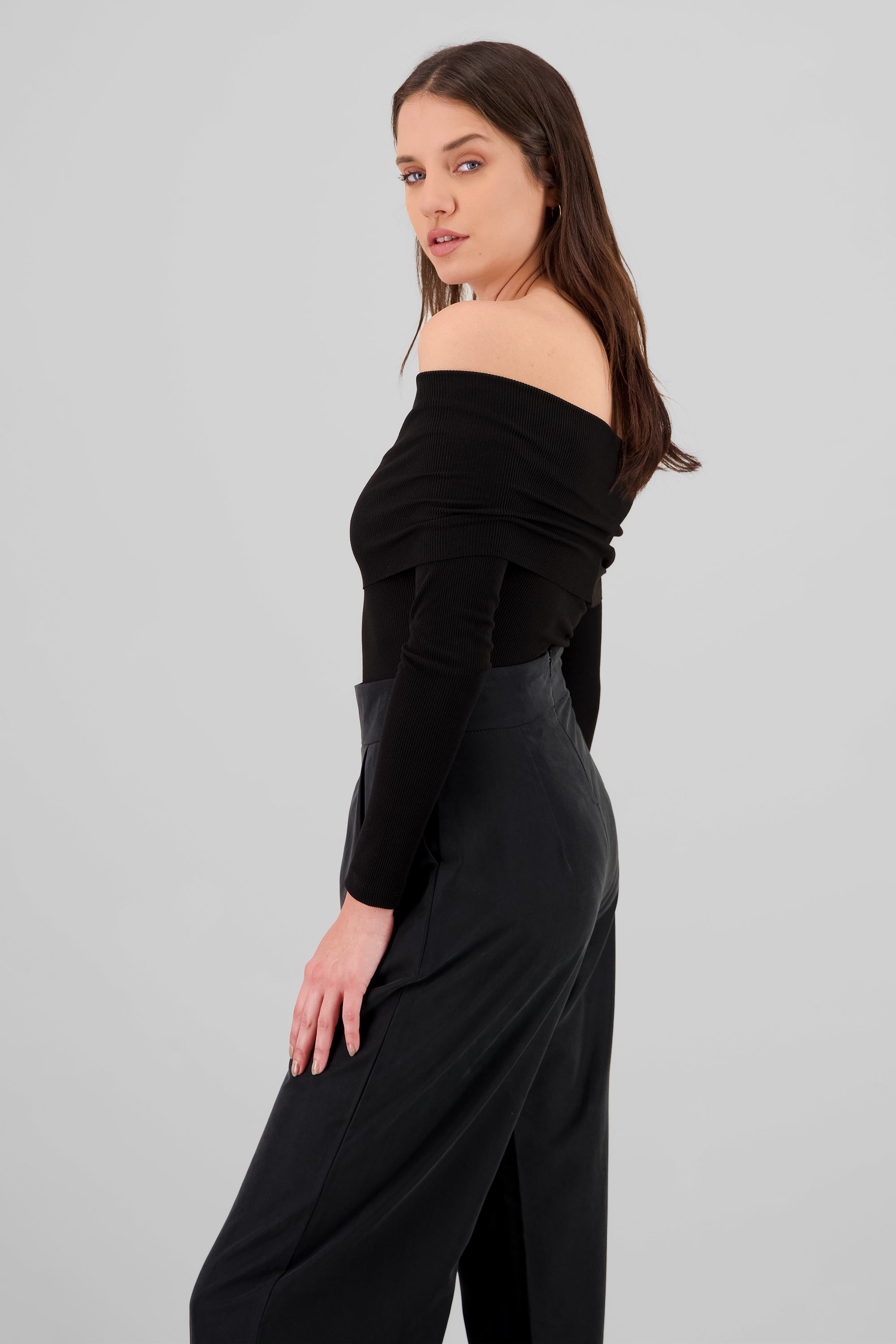 Bodysuit off shoulder manga larga rib NEGRO