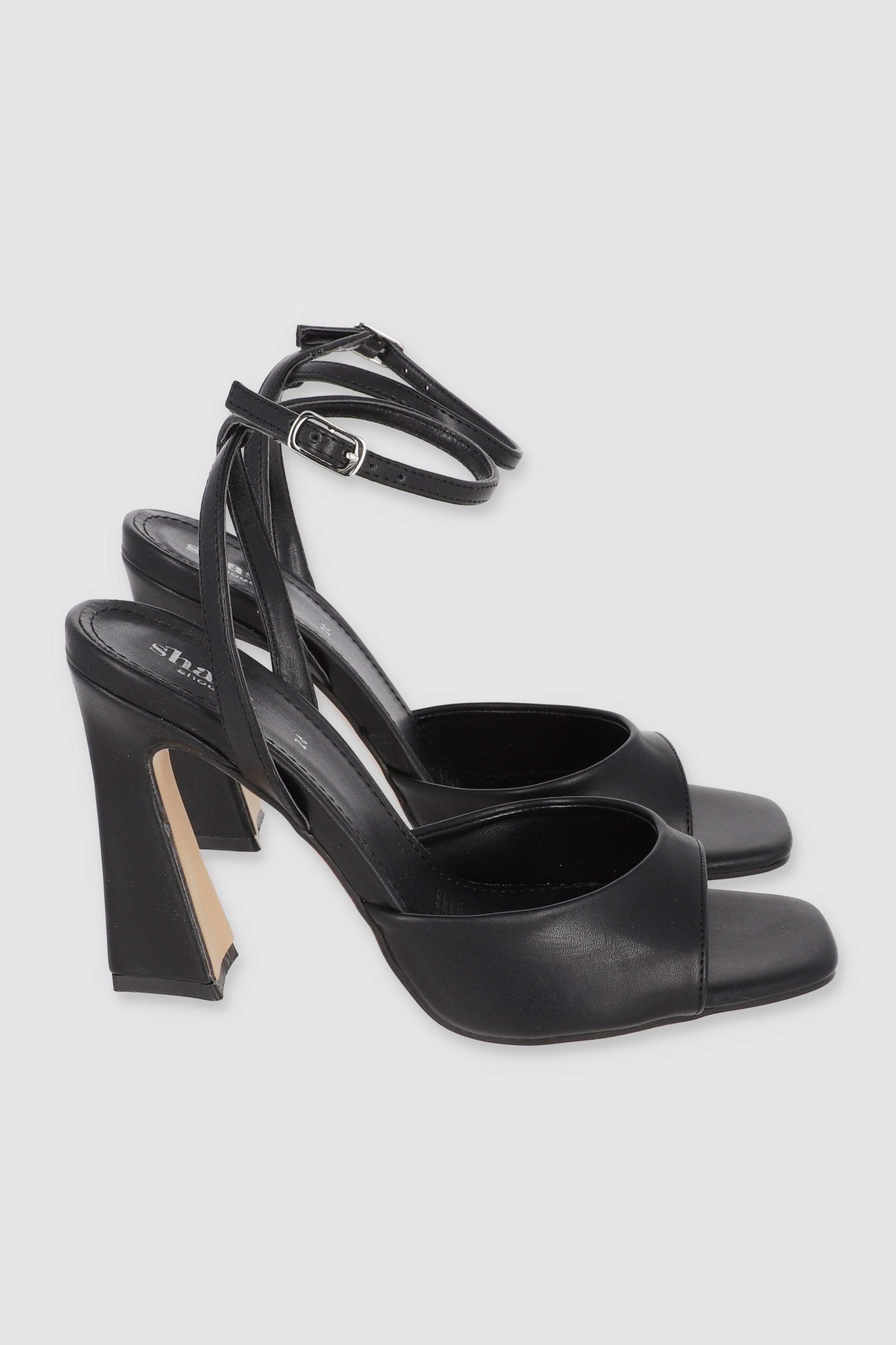 Tacón acampanado tira peep toe NEGRO