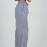 Pantalon amplio detalle resorte rayas
