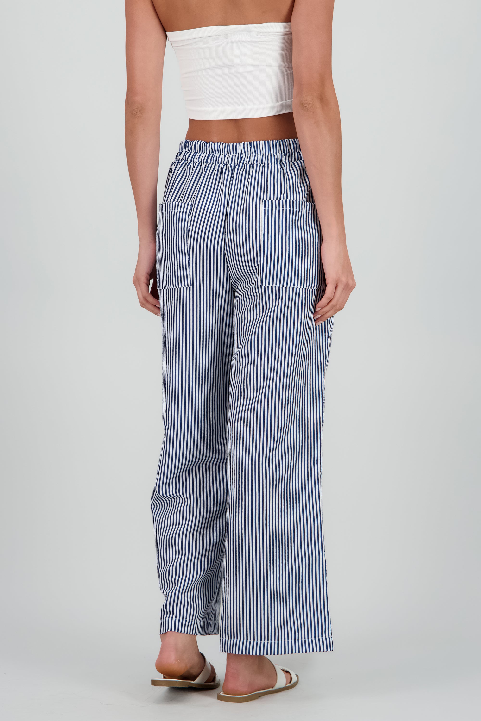 Pantalon amplio detalle resorte rayas