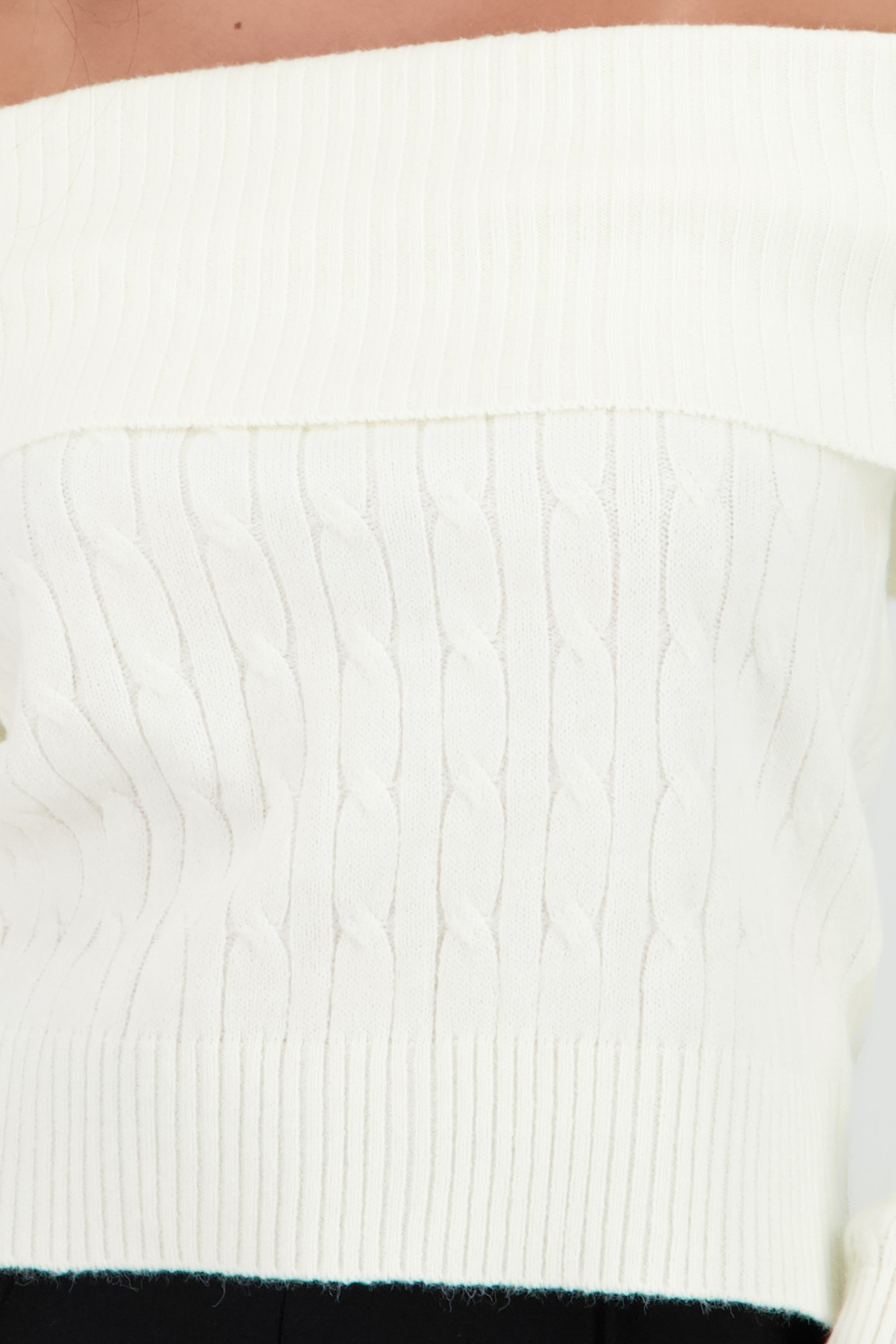 Sueter off shulder tejido trenzado CREMA