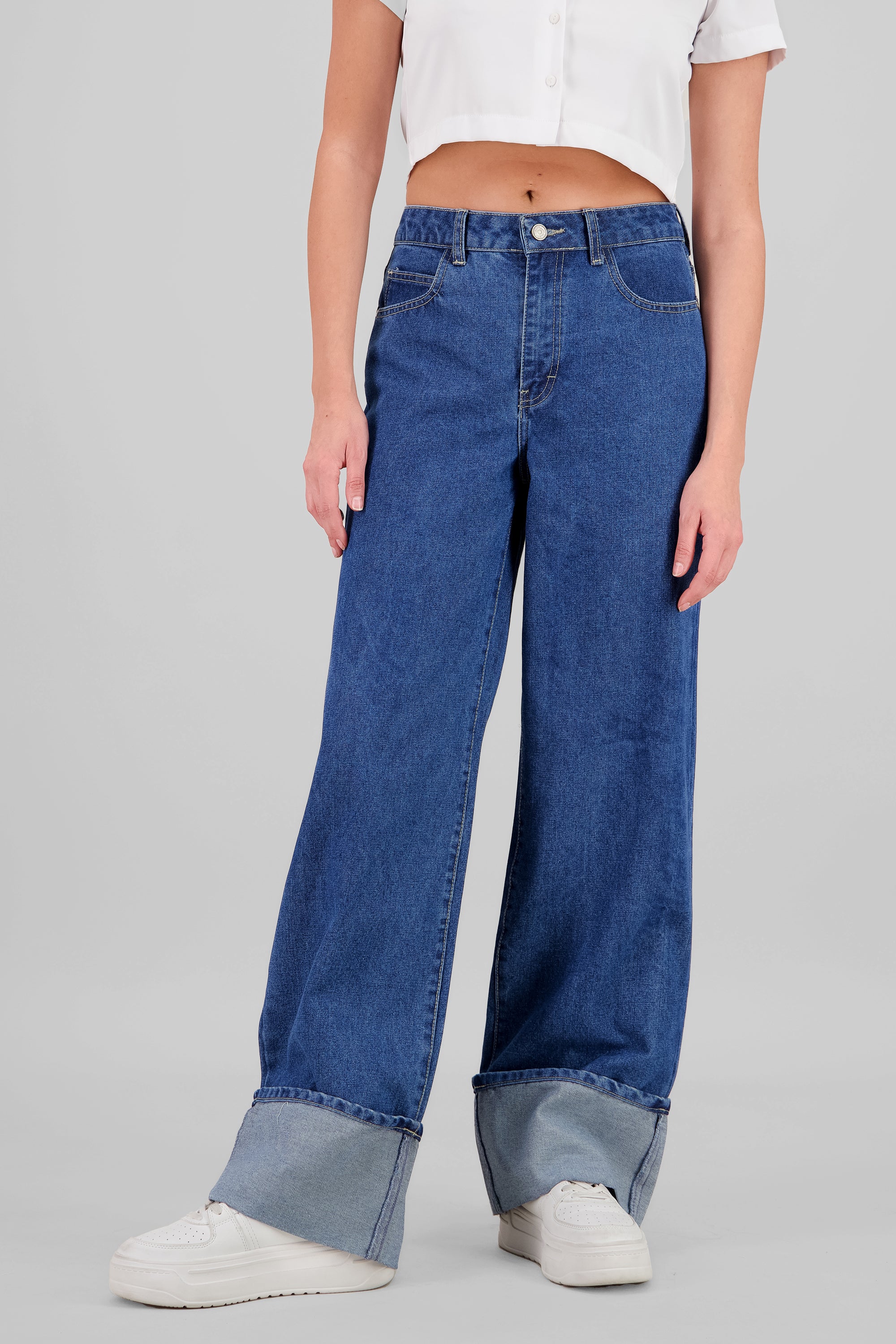 MEDIUM WASH