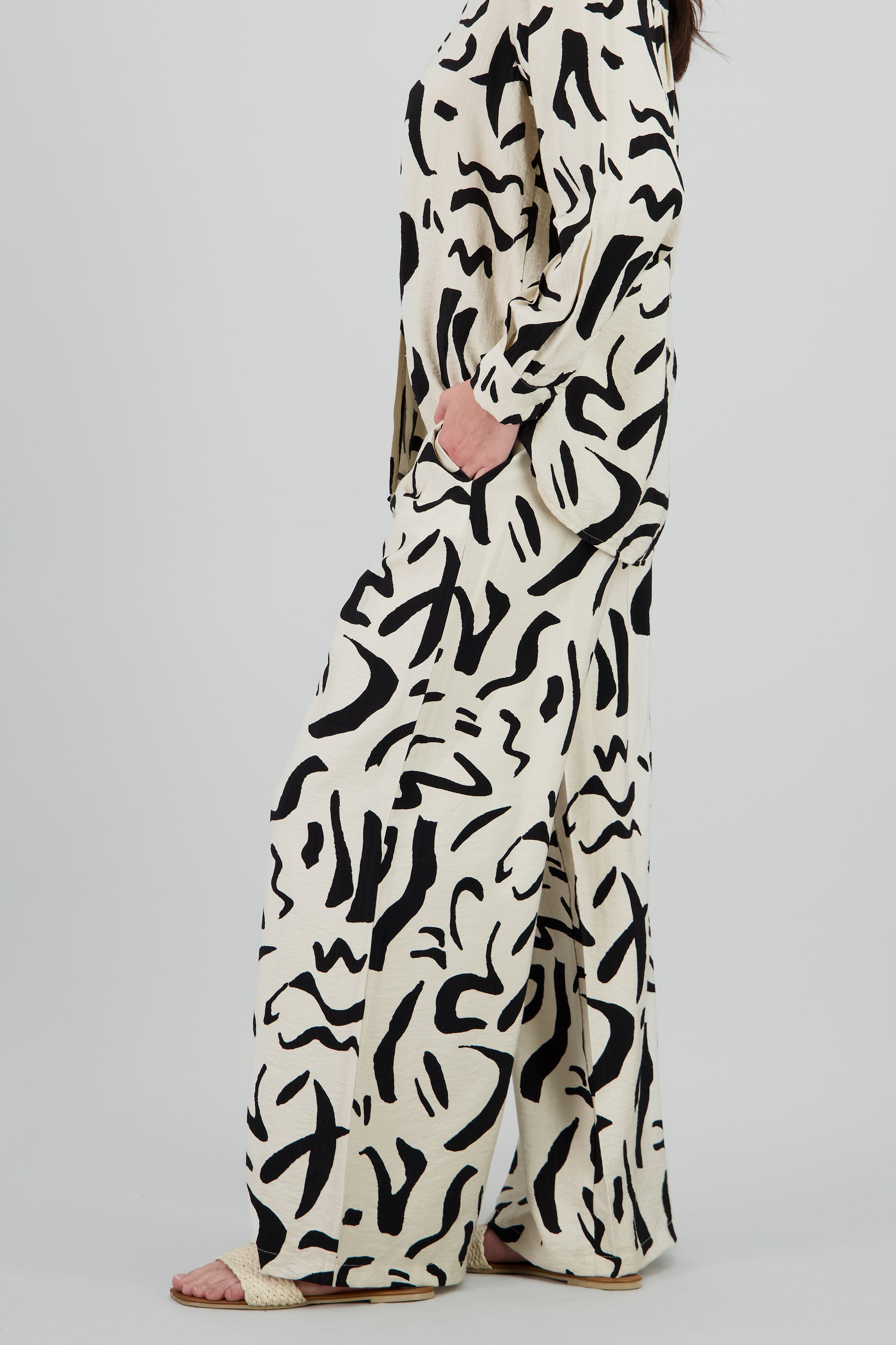Pantalon amplio detalle resorte estampado BLANCO COMBO
