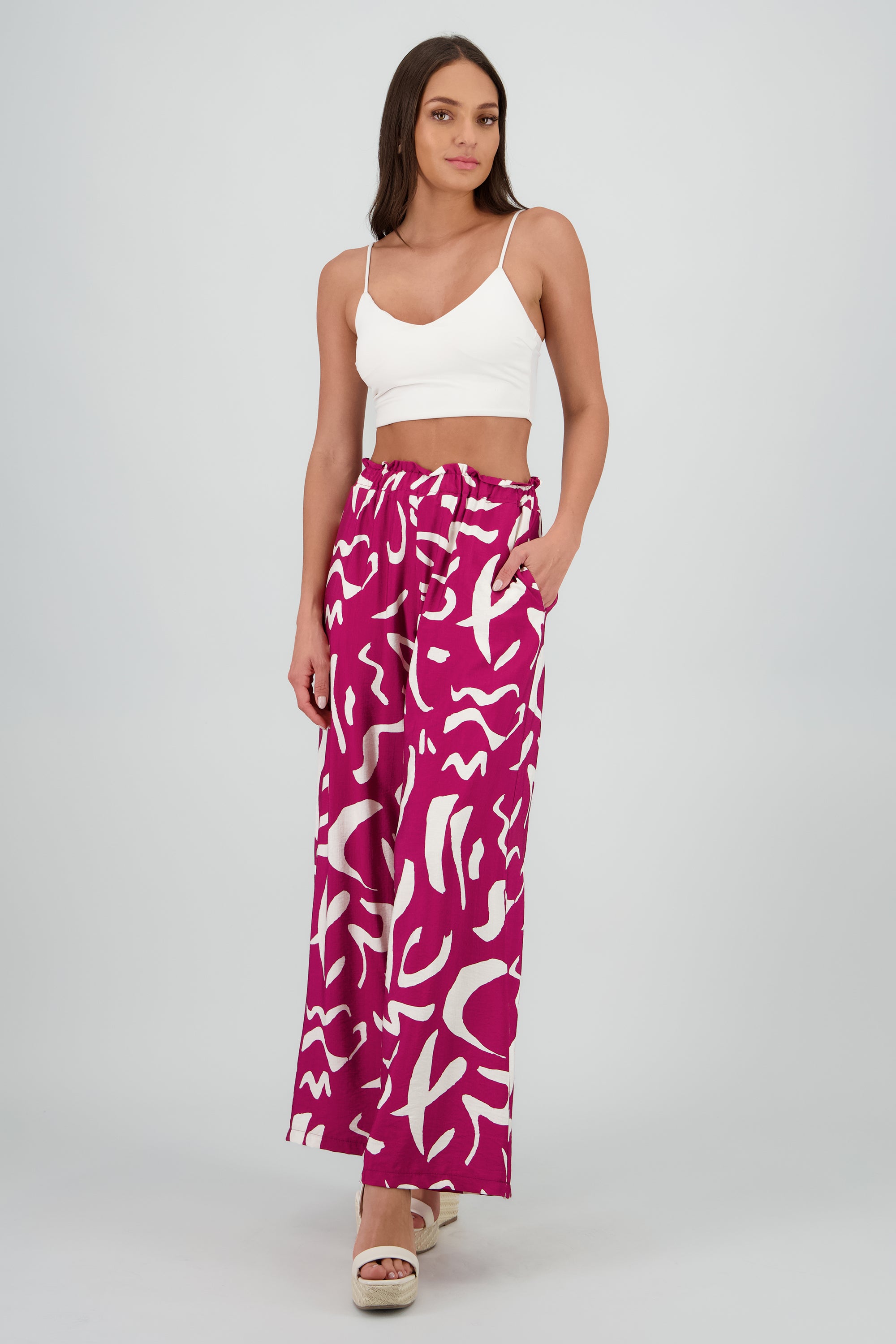 Pantalon amplio detalle resorte estampado VINO COMBO