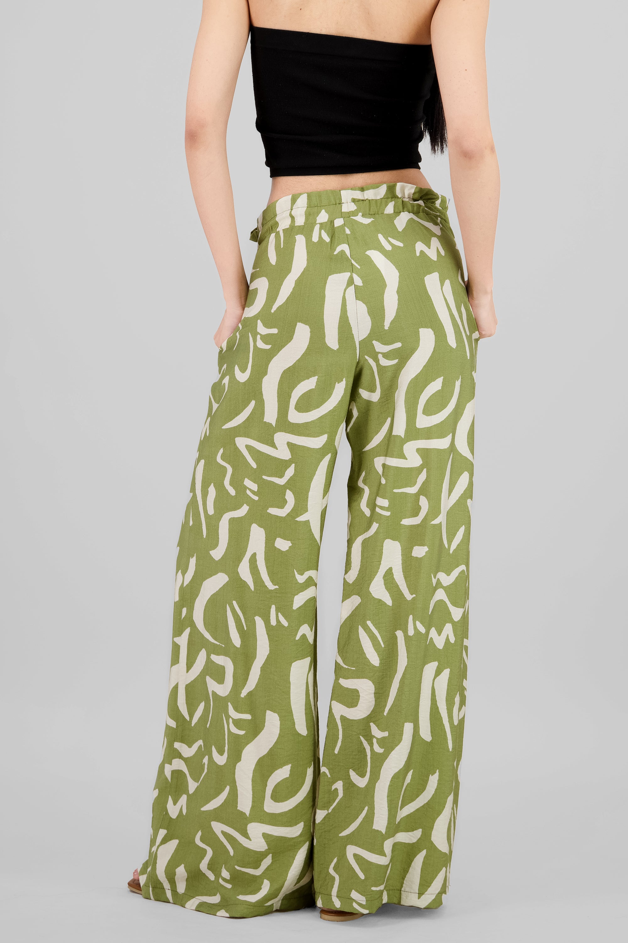 Pantalon amplio detalle resorte estampado VERDE COMBO