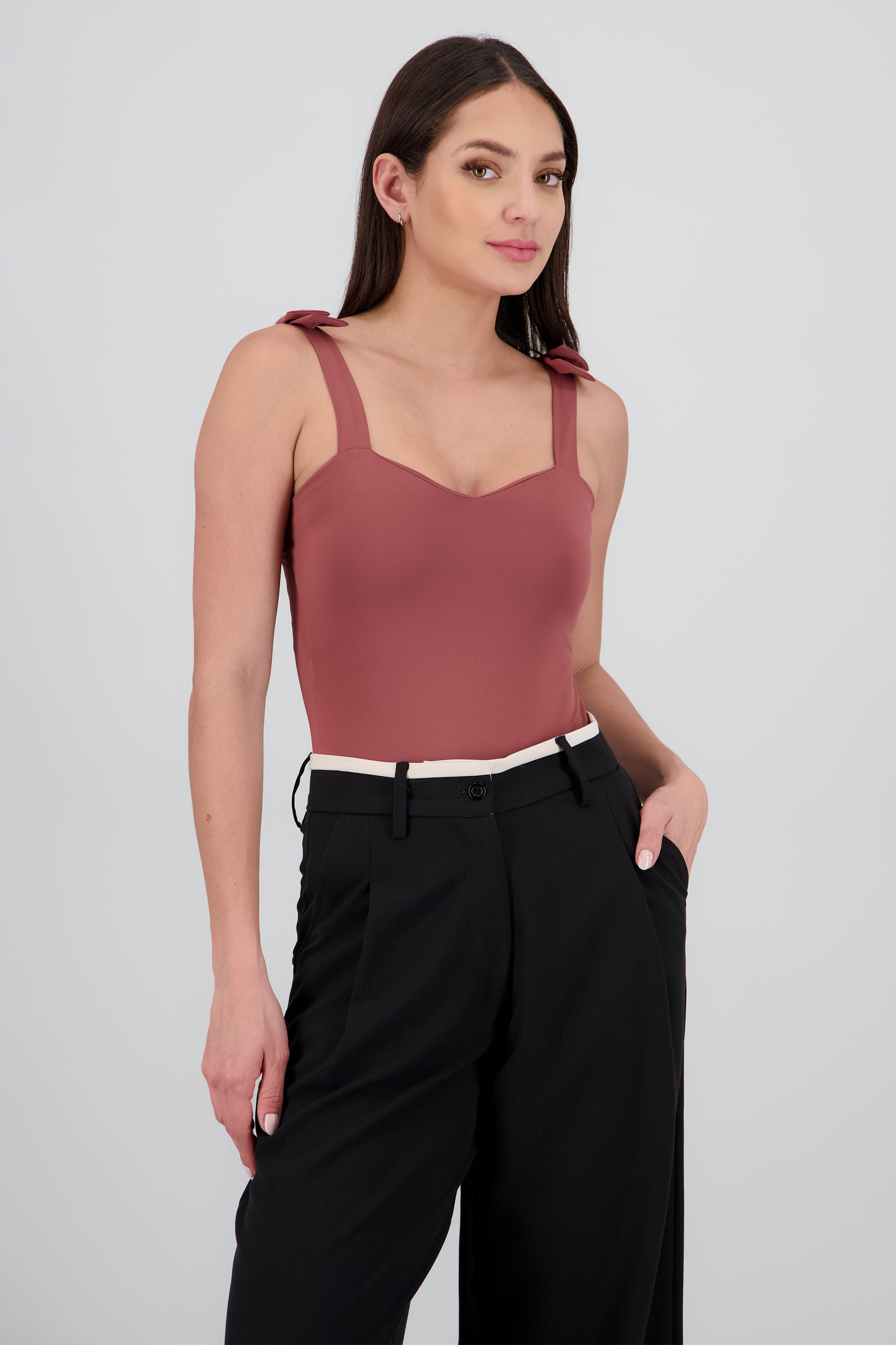 Bodysuit liso con tirante moños ROSA COMBO