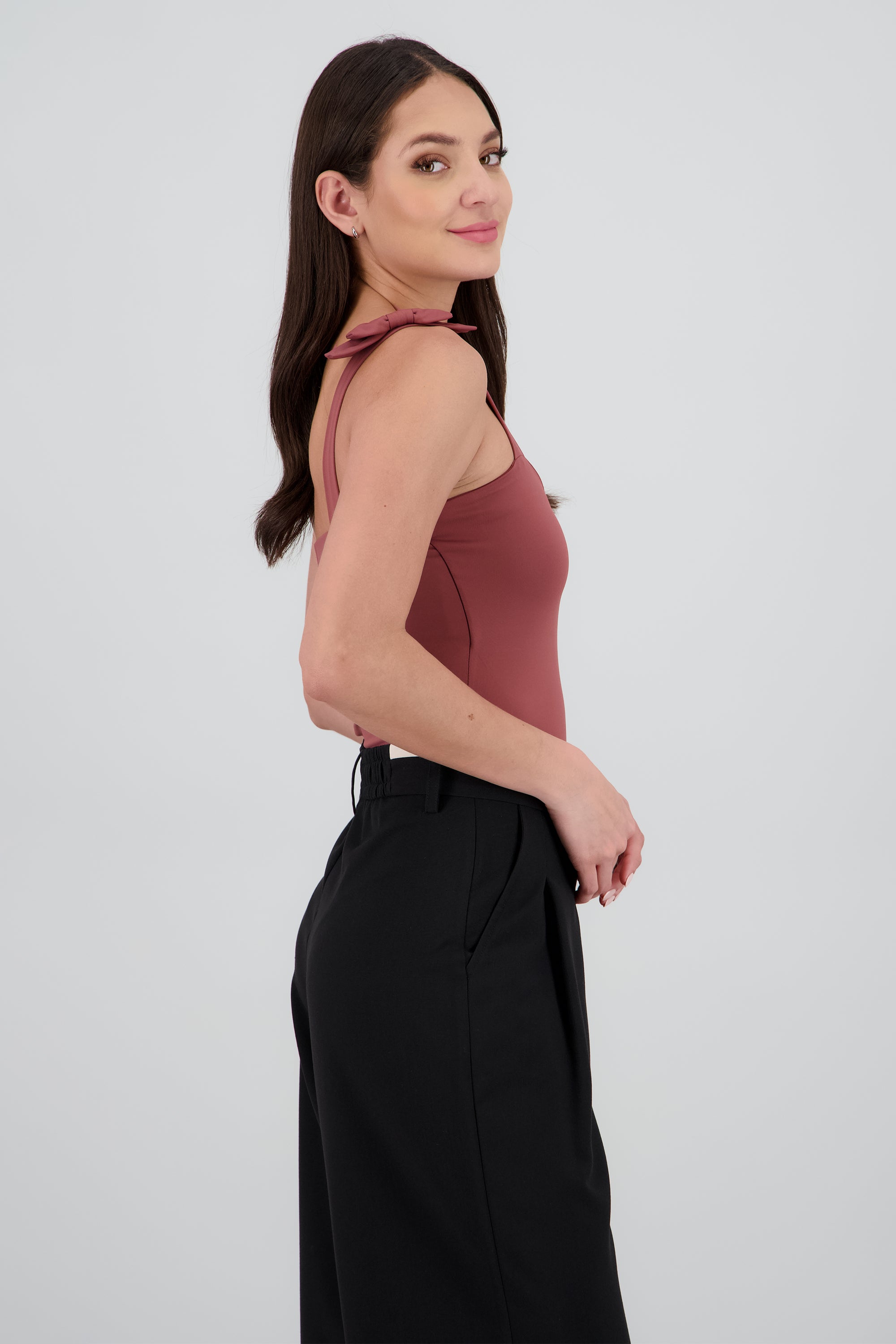 Bodysuit liso con tirante moños ROSA COMBO