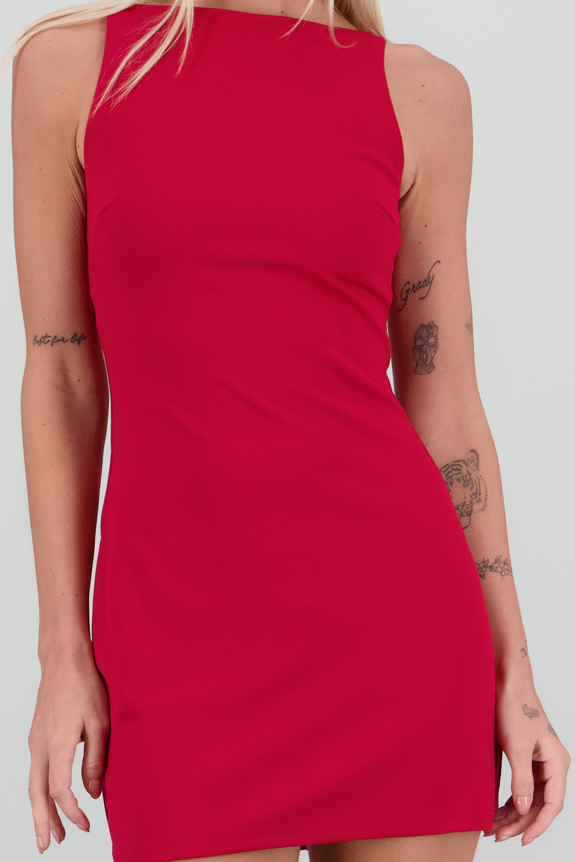 Vestido liso halter ROJO QUEMADO