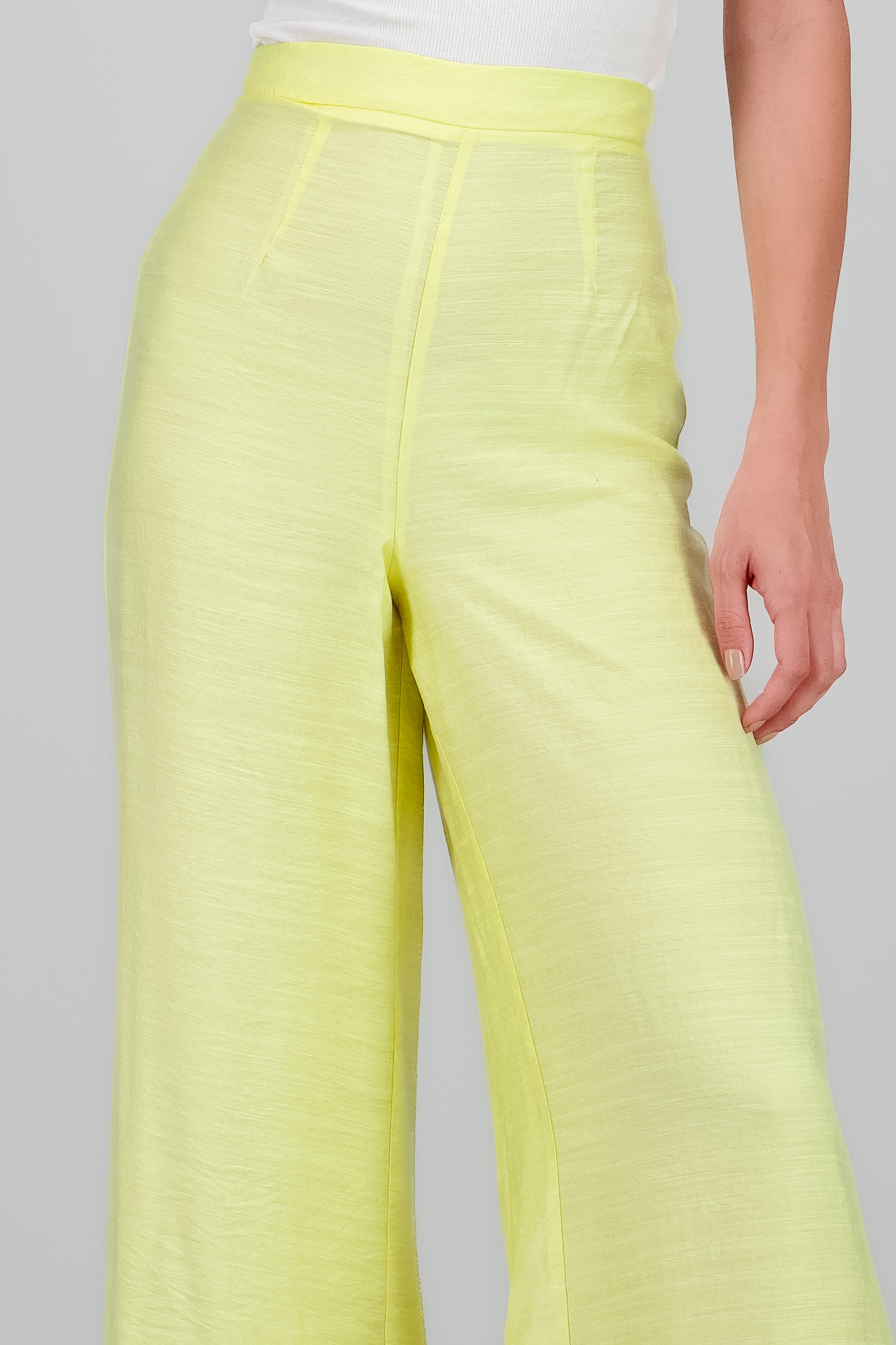 Pantalones con pinzas liso Hypsters AMARILLO PASTEL