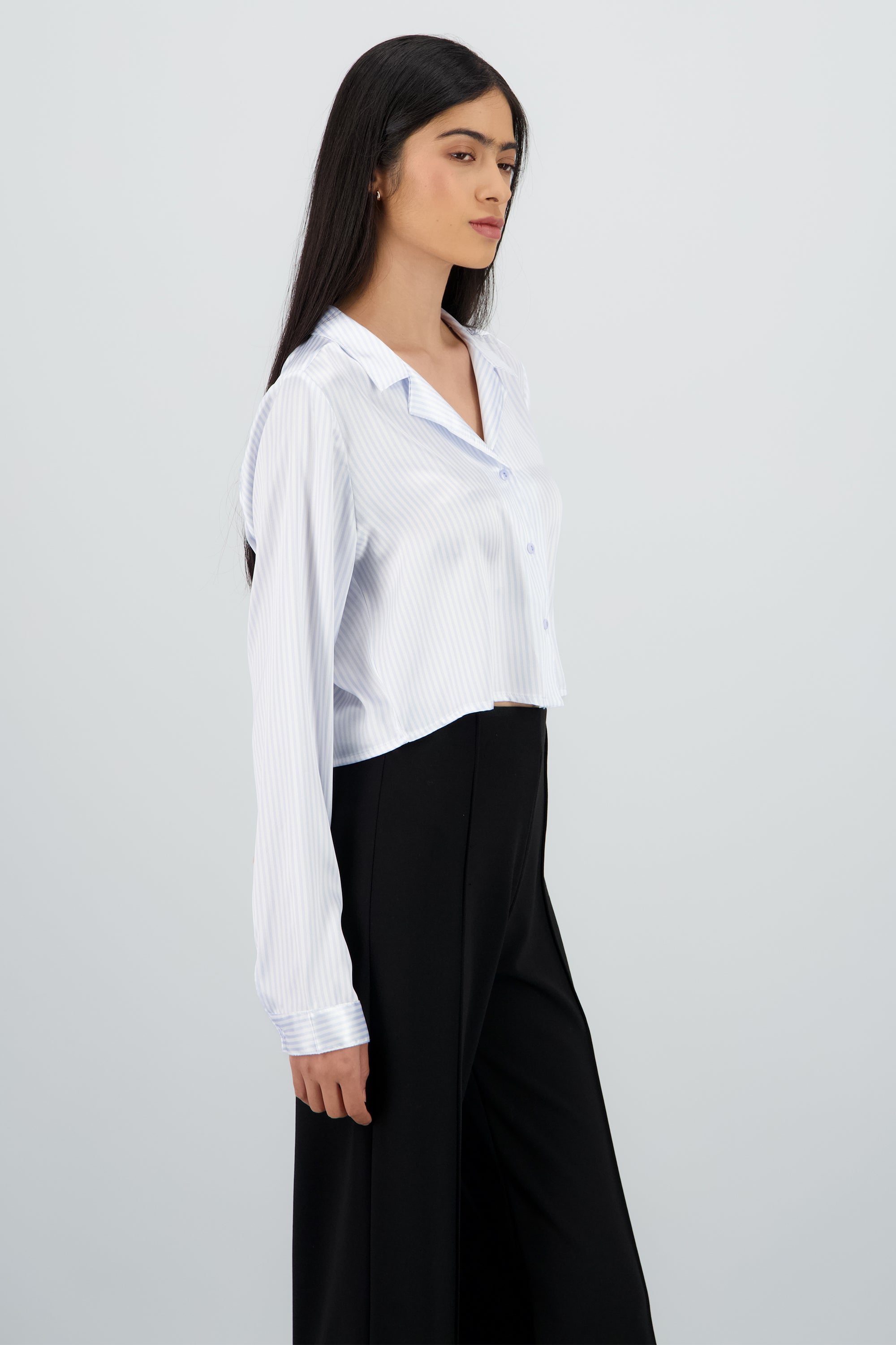 Camisa crop manga larga satinada AZUL COMBO
