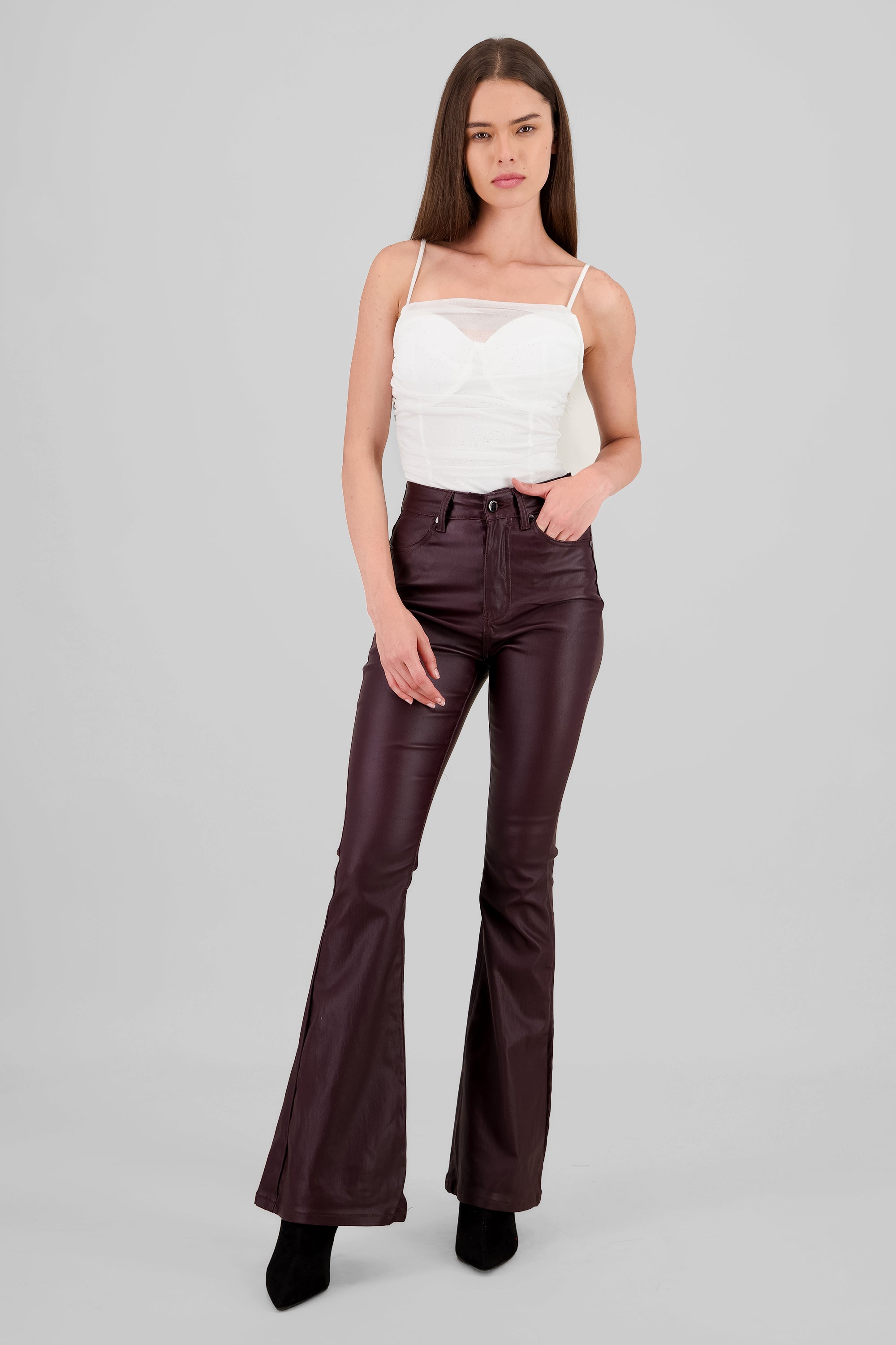 PANTALON EFECTO PIEL BOOTCUT VINO