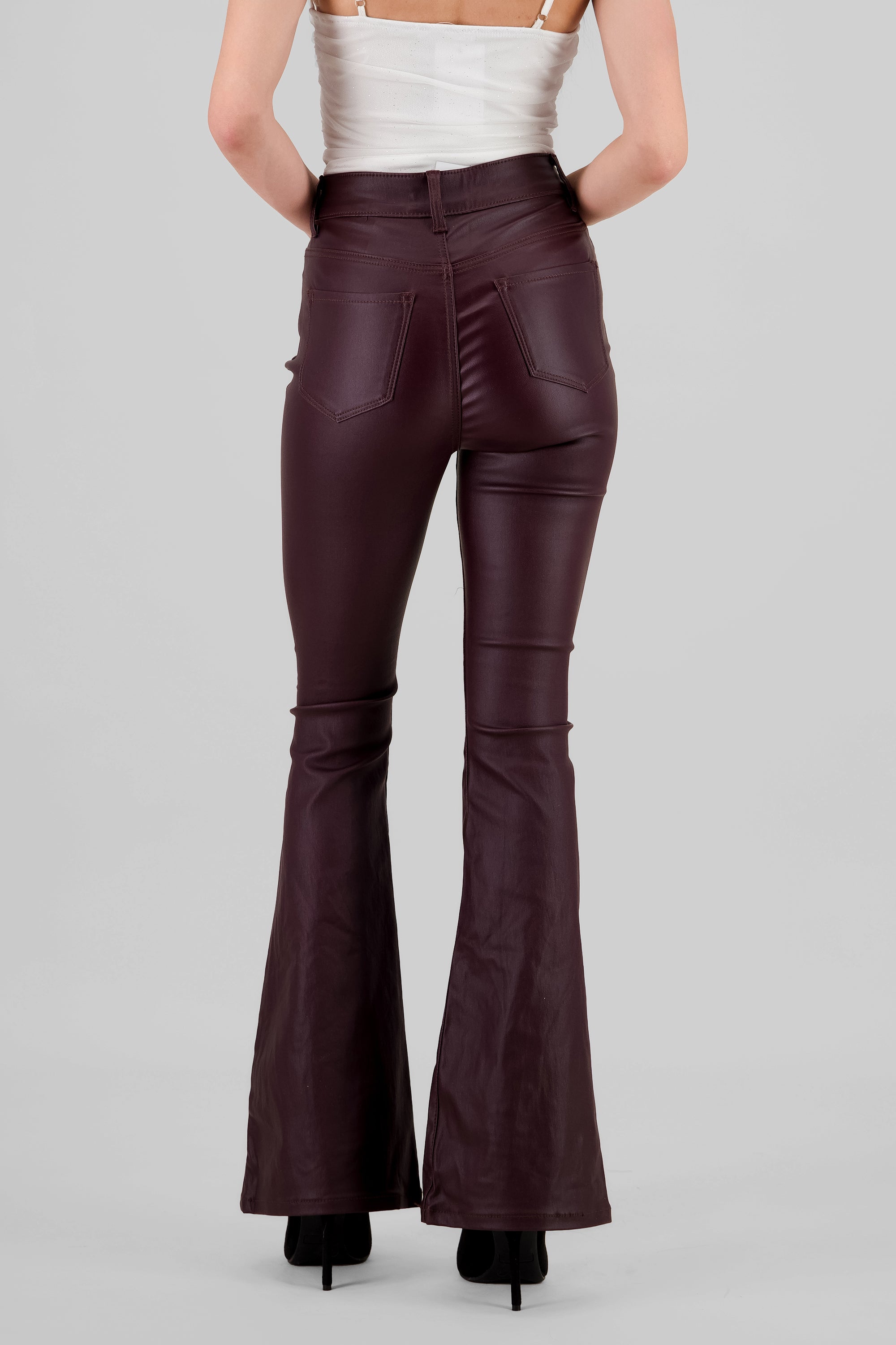 PANTALON EFECTO PIEL BOOTCUT VINO